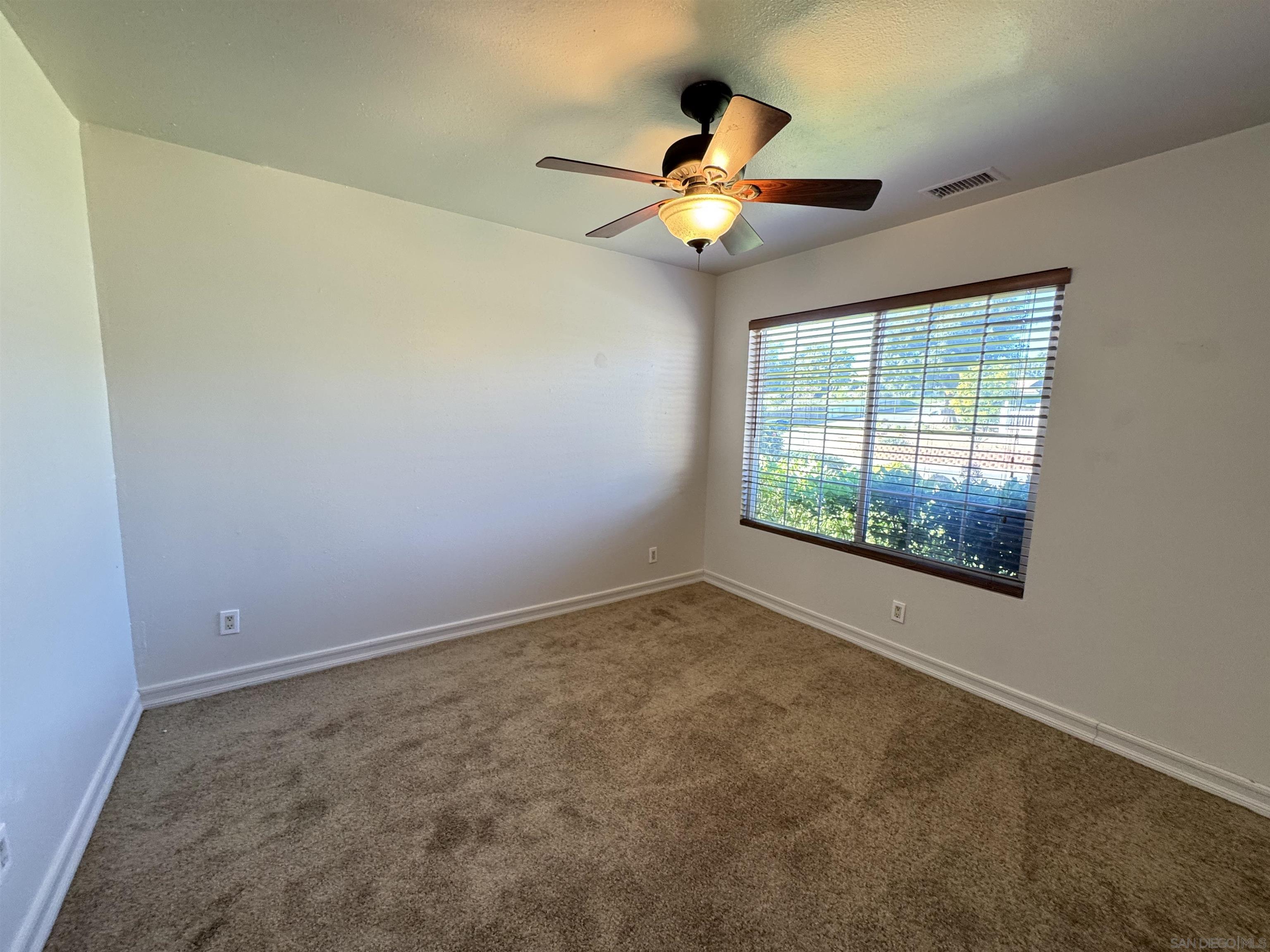 Detail Gallery Image 15 of 41 For 1531  View Pointe, Escondido,  CA 92027 - 5 Beds | 2 Baths