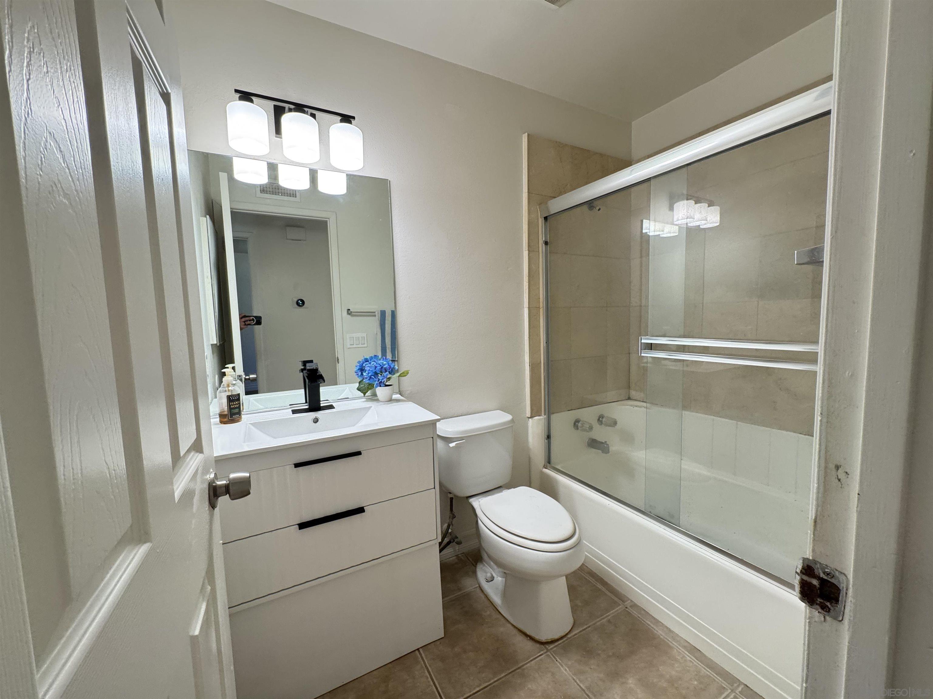 Detail Gallery Image 20 of 41 For 1531  View Pointe, Escondido,  CA 92027 - 5 Beds | 2 Baths