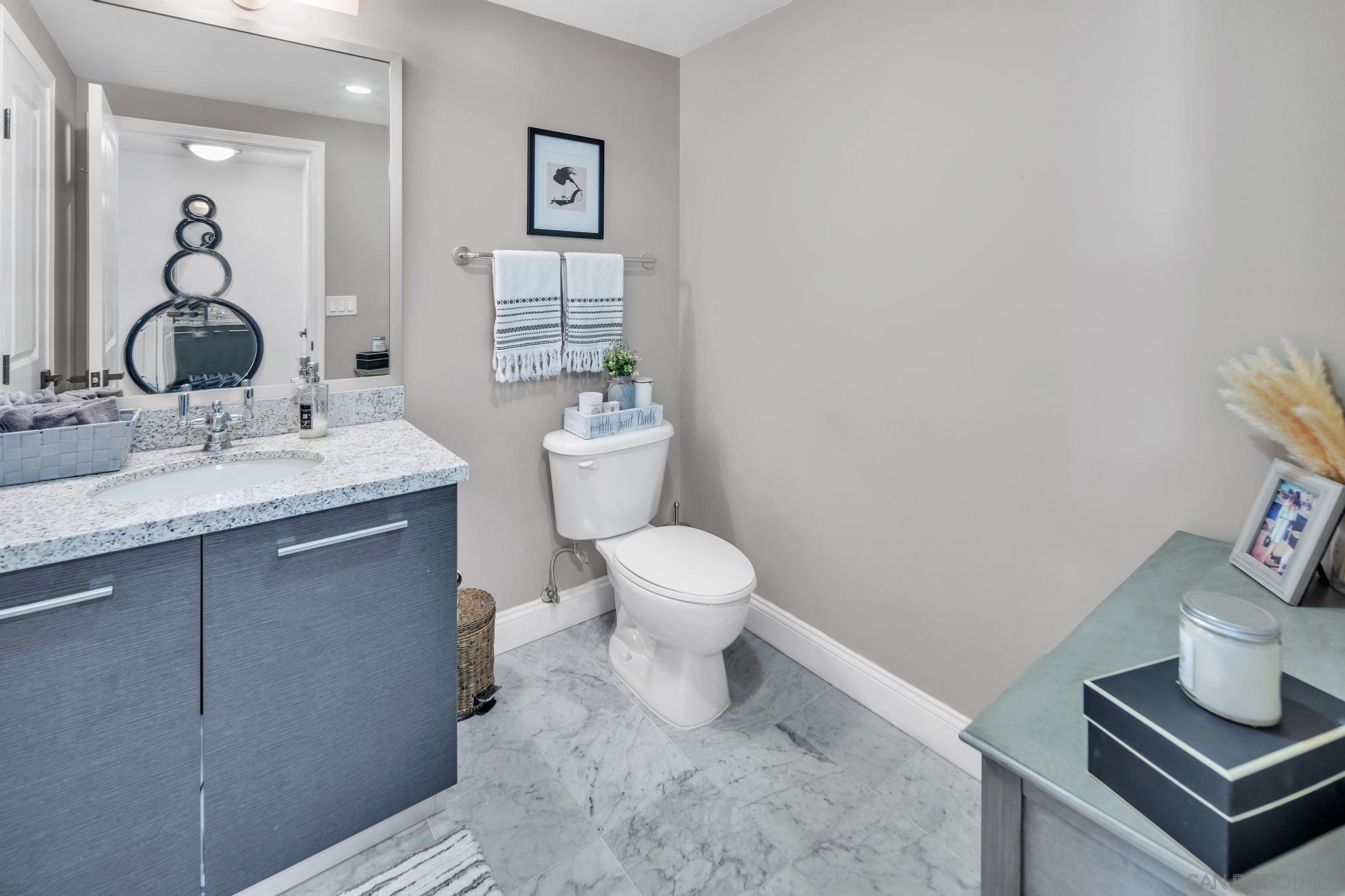 Detail Gallery Image 18 of 29 For 1431  Pacific Hwy  413, San Diego,  CA 92101 - 2 Beds | 2/1 Baths