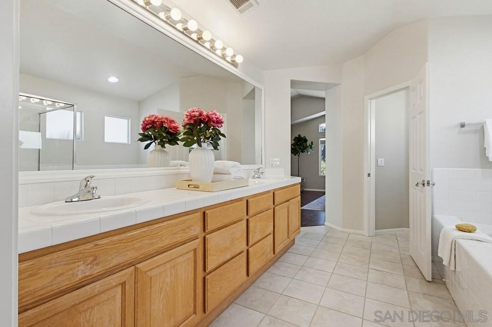 Detail Gallery Image 33 of 68 For 5423  Foxtail Loop, Carlsbad,  CA 92010 - 4 Beds | 3 Baths