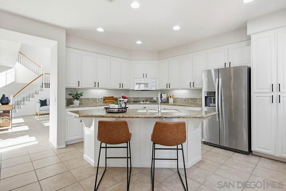 Detail Gallery Image 10 of 68 For 5423  Foxtail Loop, Carlsbad,  CA 92010 - 4 Beds | 3 Baths