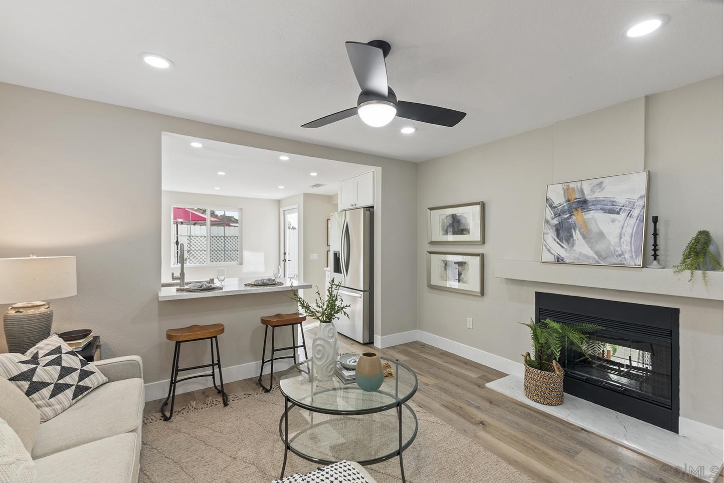 Detail Gallery Image 12 of 41 For 14811  Summerbreeze Way, San Diego,  CA 92128 - 3 Beds | 2/1 Baths