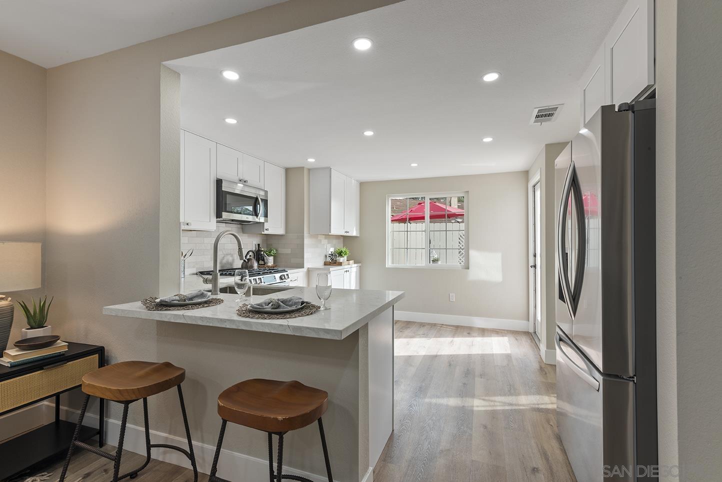 Detail Gallery Image 13 of 41 For 14811  Summerbreeze Way, San Diego,  CA 92128 - 3 Beds | 2/1 Baths