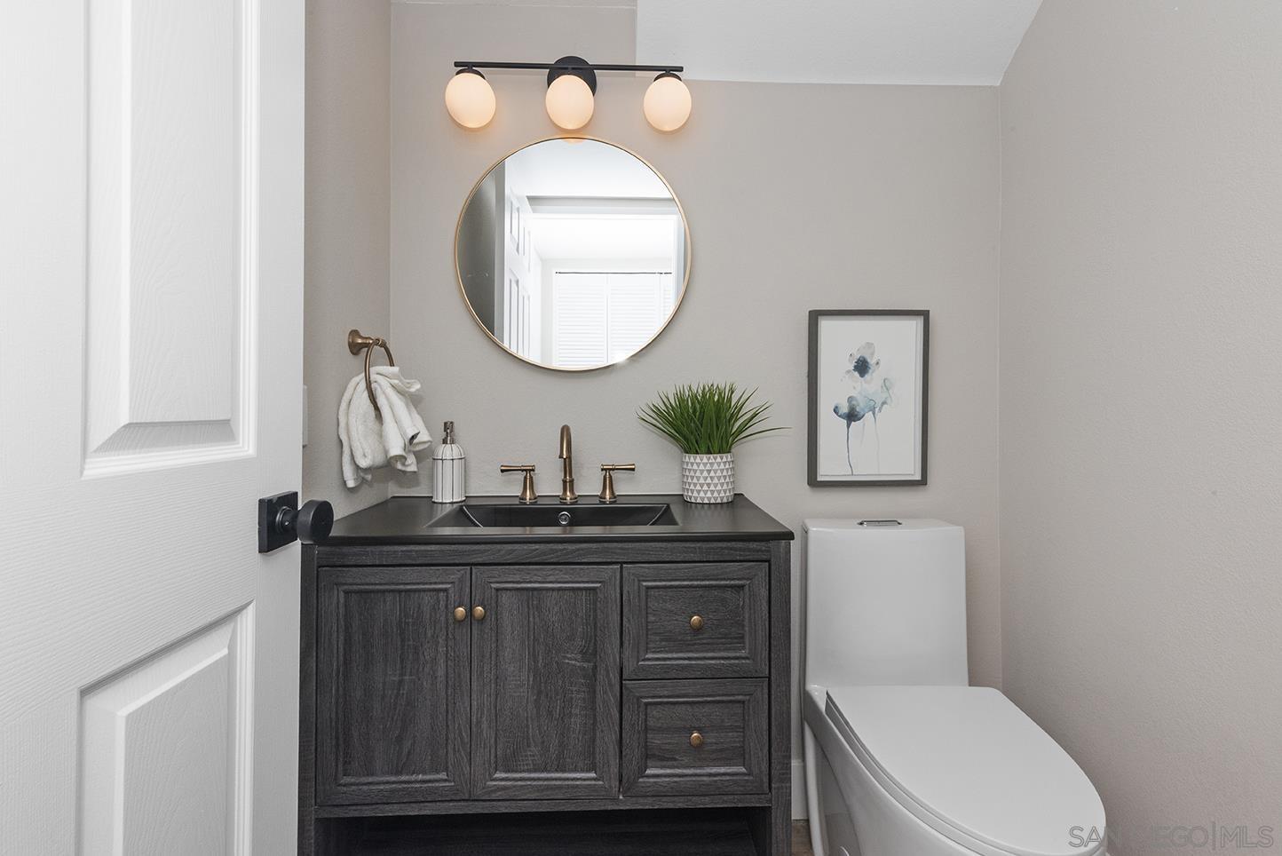 Detail Gallery Image 16 of 41 For 14811  Summerbreeze Way, San Diego,  CA 92128 - 3 Beds | 2/1 Baths