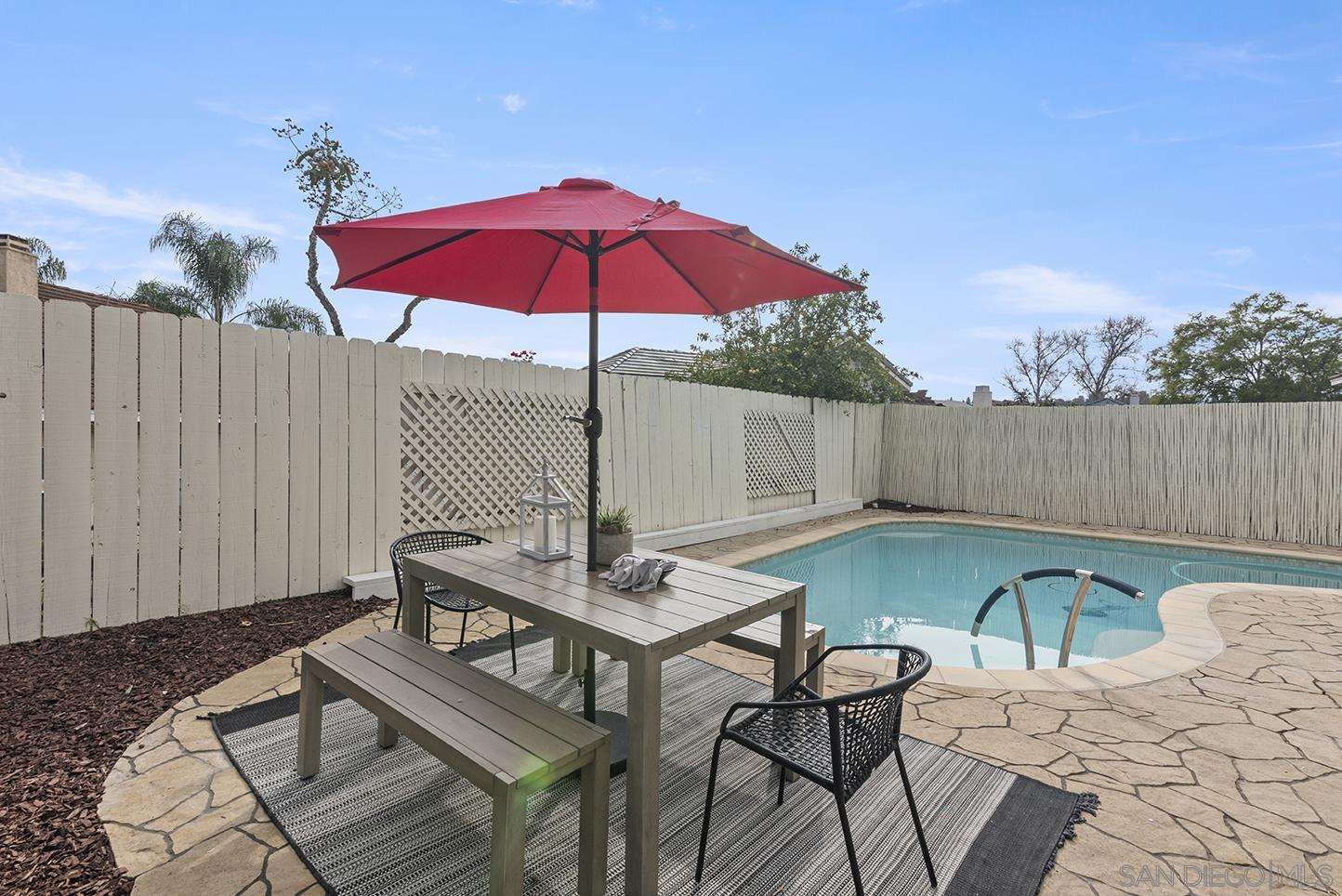 Detail Gallery Image 33 of 41 For 14811  Summerbreeze Way, San Diego,  CA 92128 - 3 Beds | 2/1 Baths