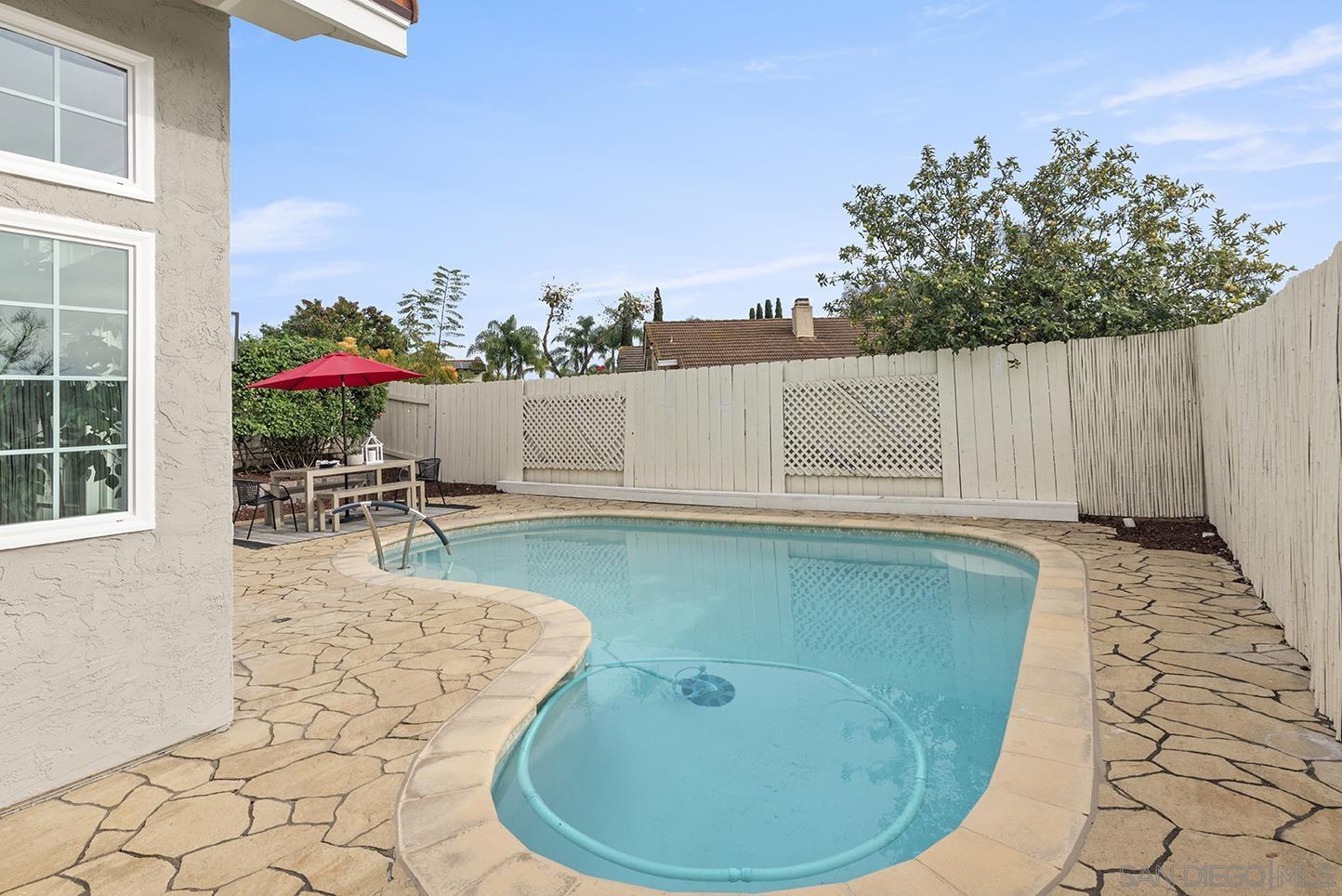 Detail Gallery Image 35 of 41 For 14811  Summerbreeze Way, San Diego,  CA 92128 - 3 Beds | 2/1 Baths