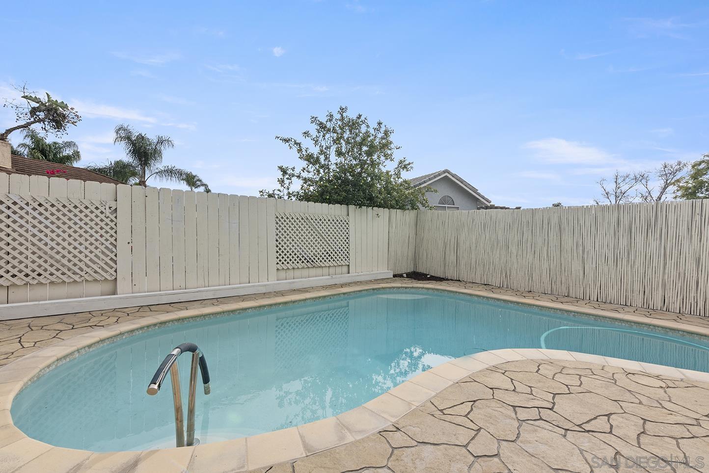 Detail Gallery Image 36 of 41 For 14811  Summerbreeze Way, San Diego,  CA 92128 - 3 Beds | 2/1 Baths