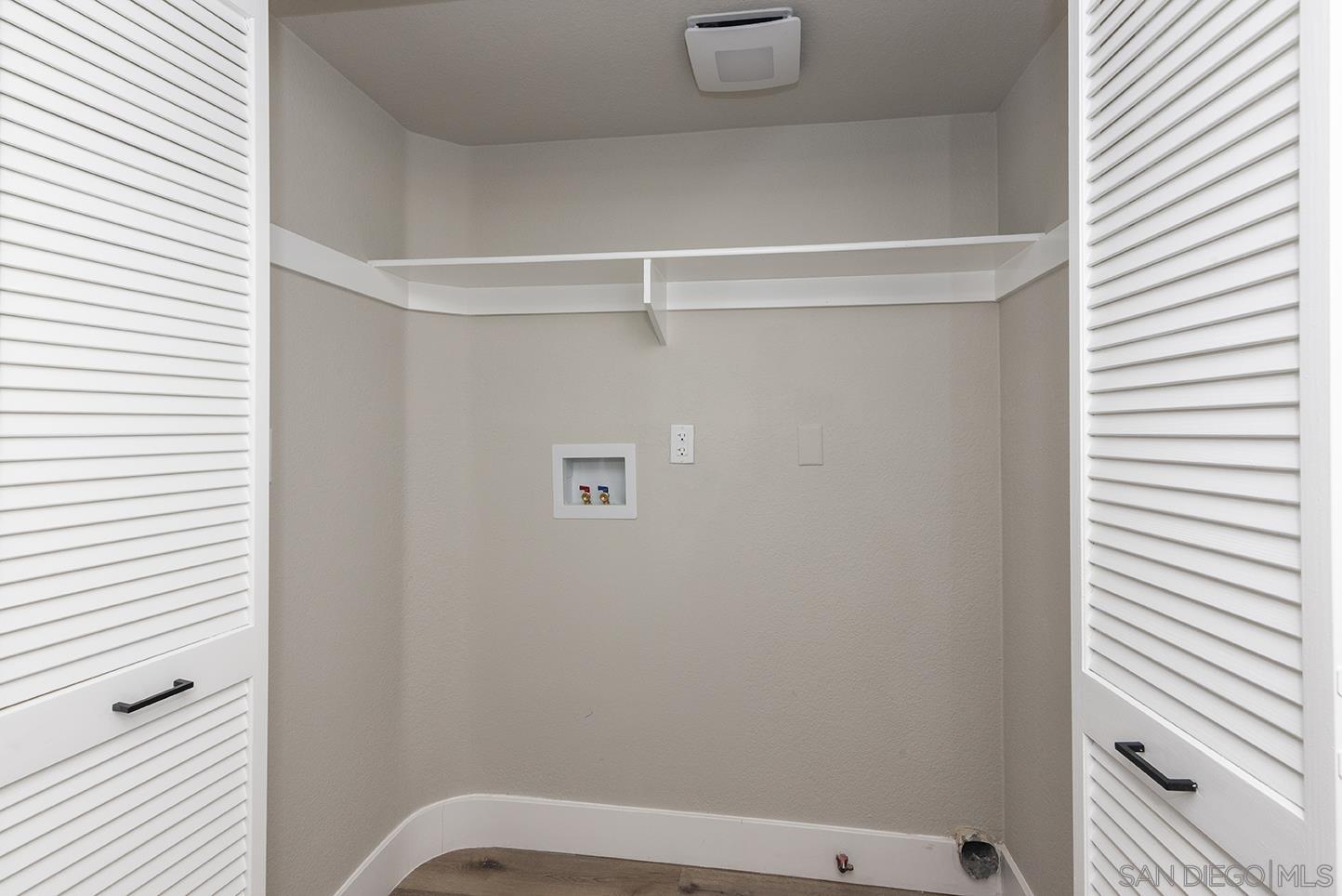 Detail Gallery Image 38 of 41 For 14811  Summerbreeze Way, San Diego,  CA 92128 - 3 Beds | 2/1 Baths