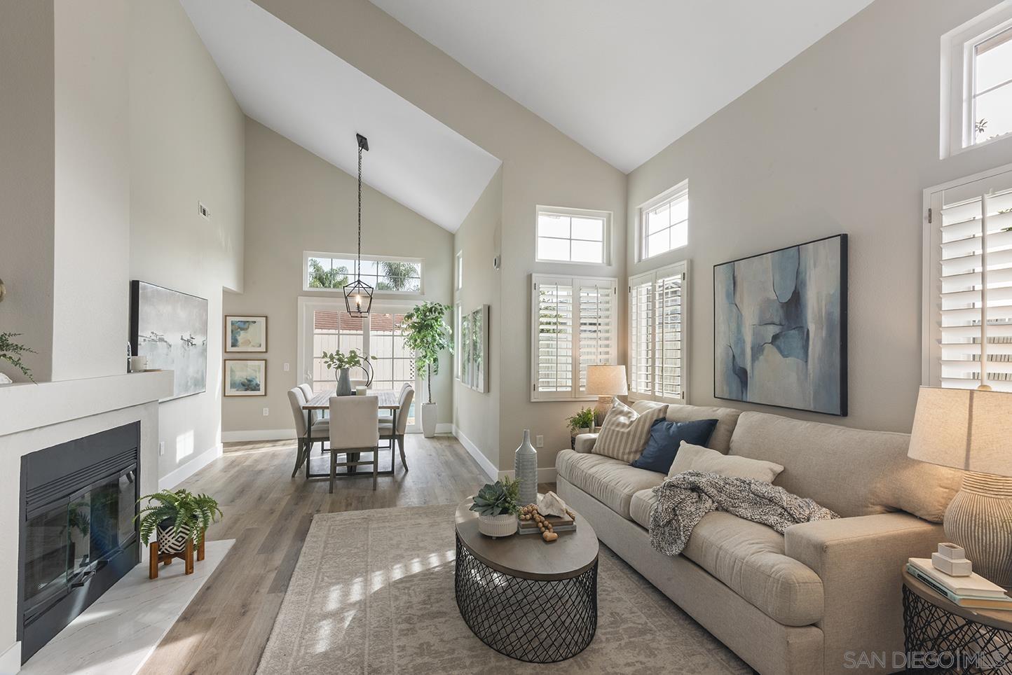 Detail Gallery Image 4 of 41 For 14811  Summerbreeze Way, San Diego,  CA 92128 - 3 Beds | 2/1 Baths