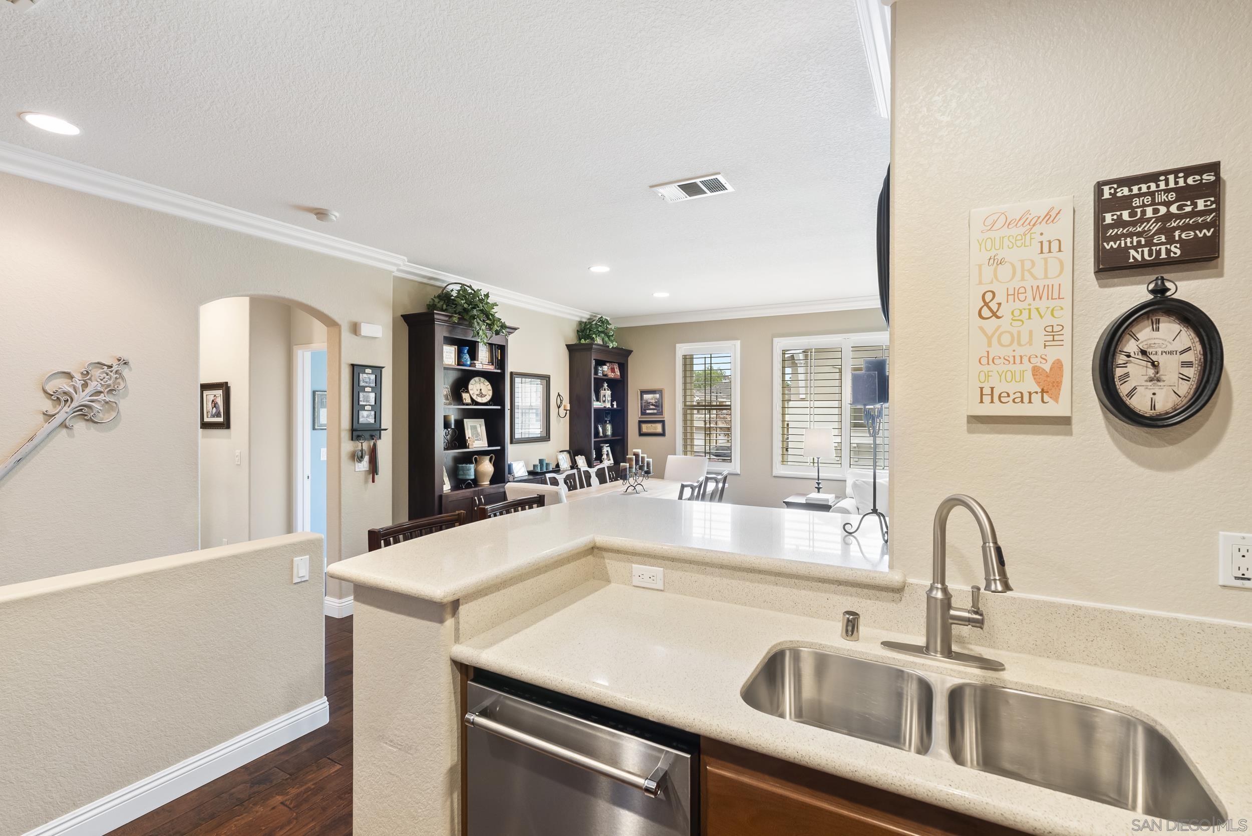 Detail Gallery Image 14 of 36 For 14110  Brent Wilsey Pl  #1,  San Diego,  CA 92128 - 2 Beds | 2 Baths