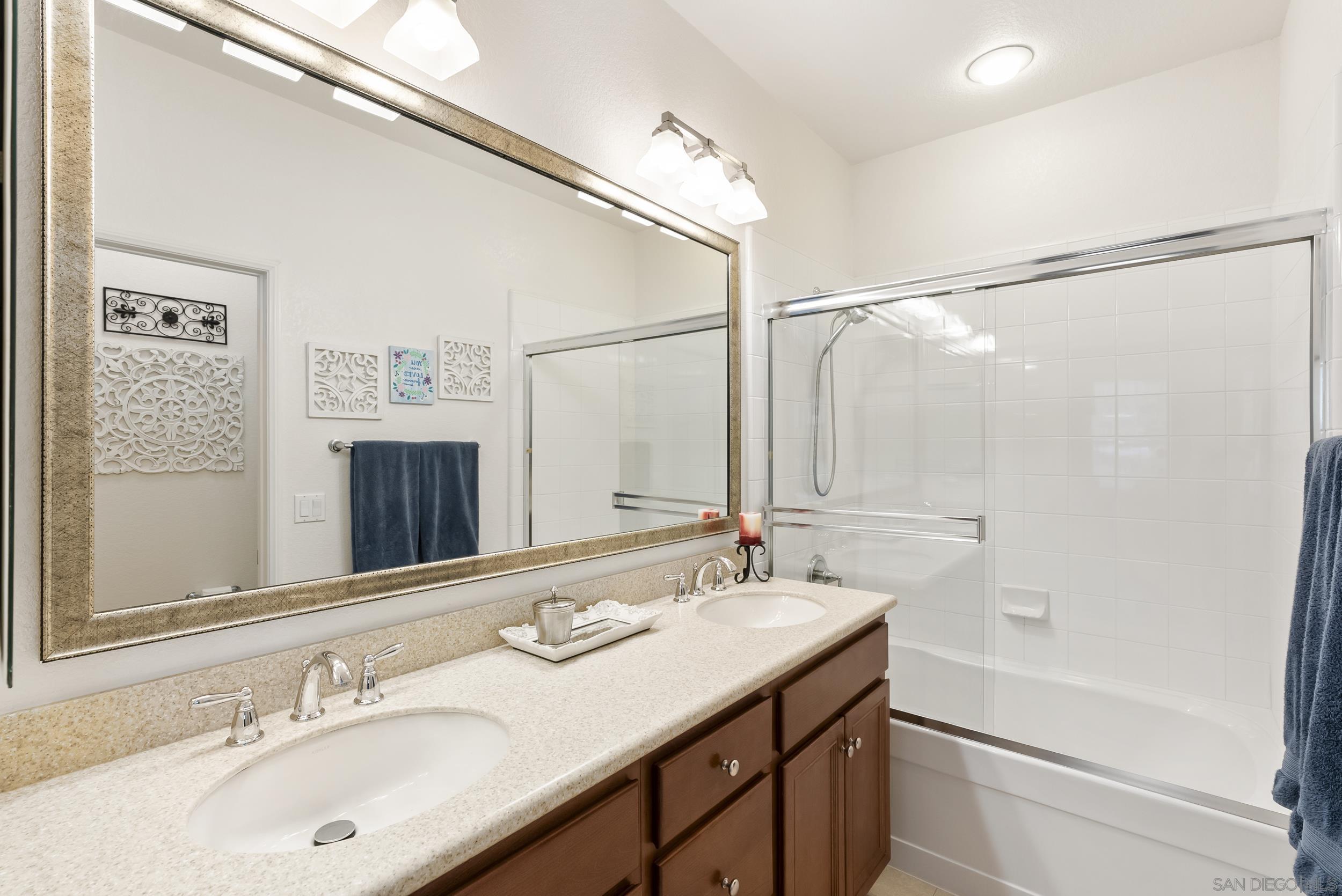 Detail Gallery Image 19 of 36 For 14110  Brent Wilsey Pl  #1,  San Diego,  CA 92128 - 2 Beds | 2 Baths