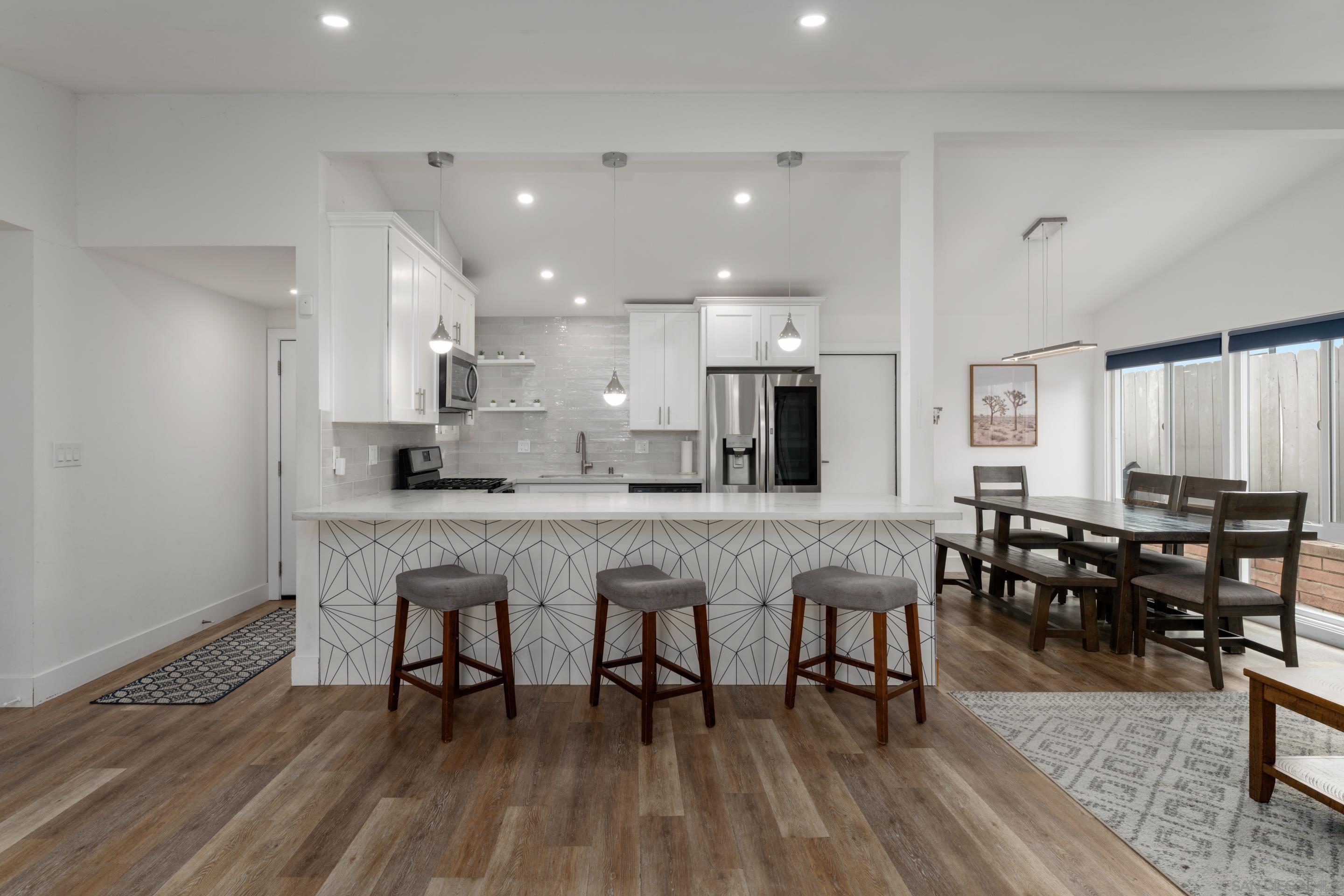 Detail Gallery Image 5 of 28 For 3451  Lockwood Dr, San Diego,  CA 92123 - 3 Beds | 2 Baths