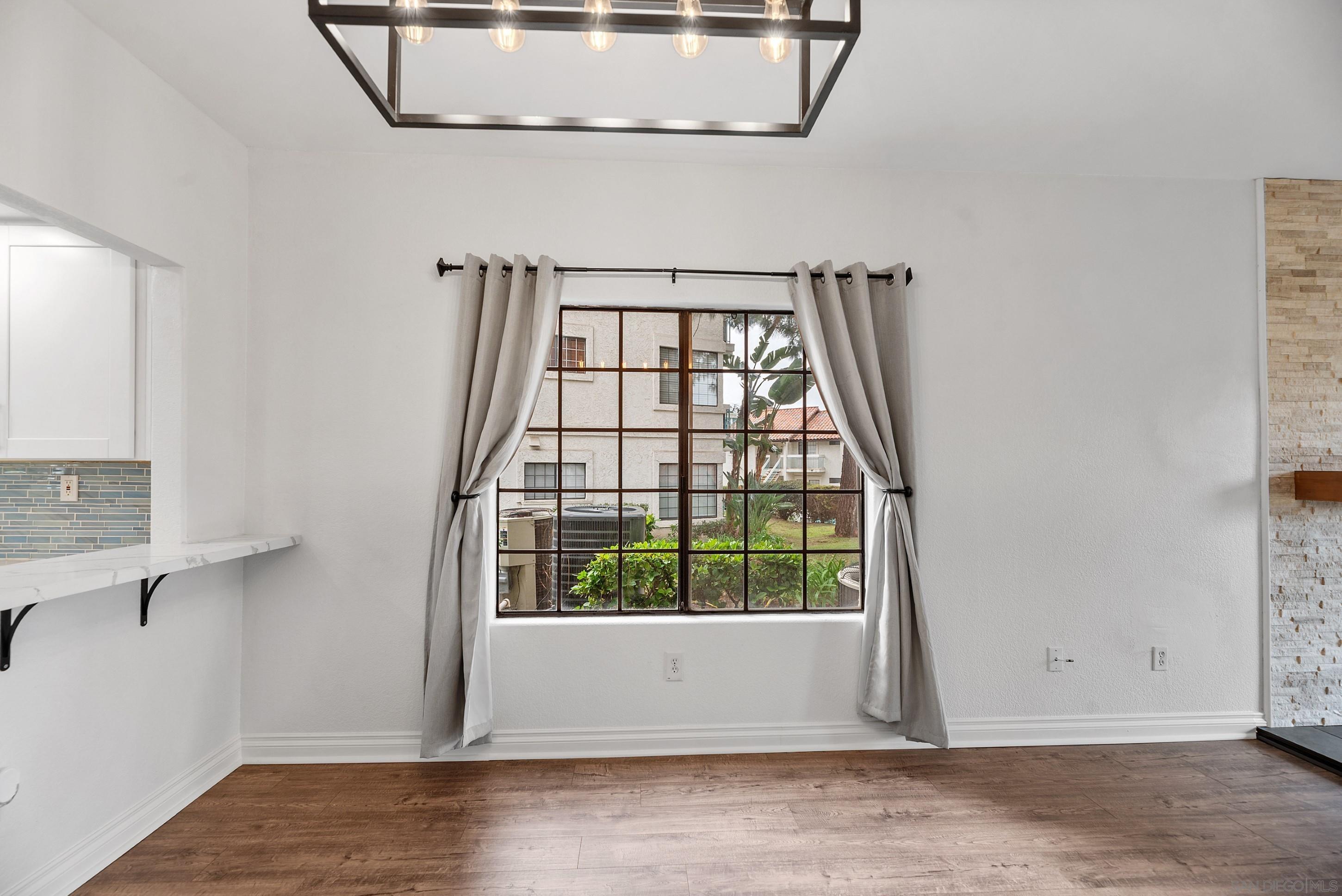 Detail Gallery Image 14 of 45 For 16232  Avenida Venusto  #B,  San Diego,  CA 92128 - 3 Beds | 2 Baths