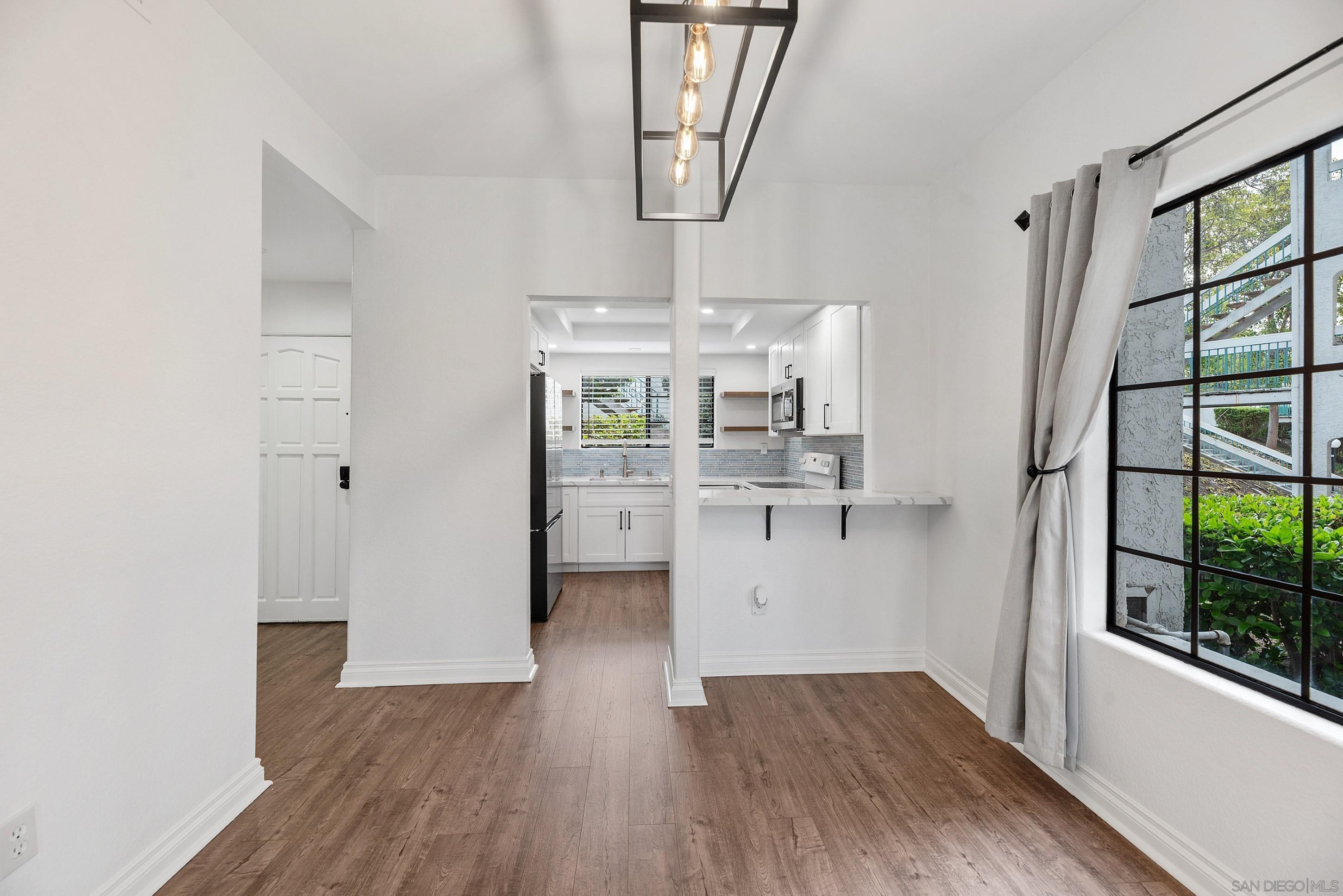 Detail Gallery Image 15 of 45 For 16232  Avenida Venusto  #B,  San Diego,  CA 92128 - 3 Beds | 2 Baths