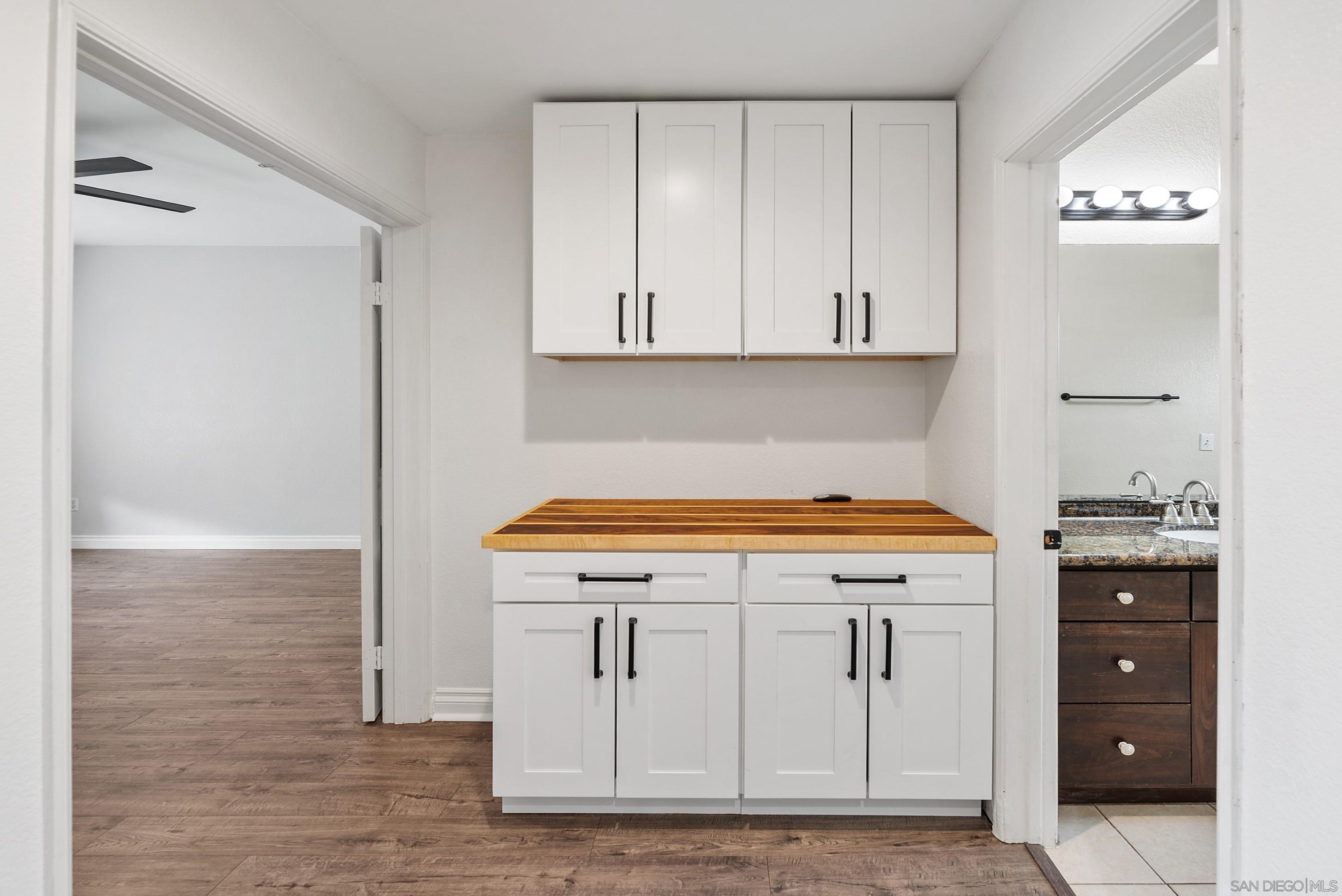 Detail Gallery Image 20 of 45 For 16232  Avenida Venusto  #B,  San Diego,  CA 92128 - 3 Beds | 2 Baths