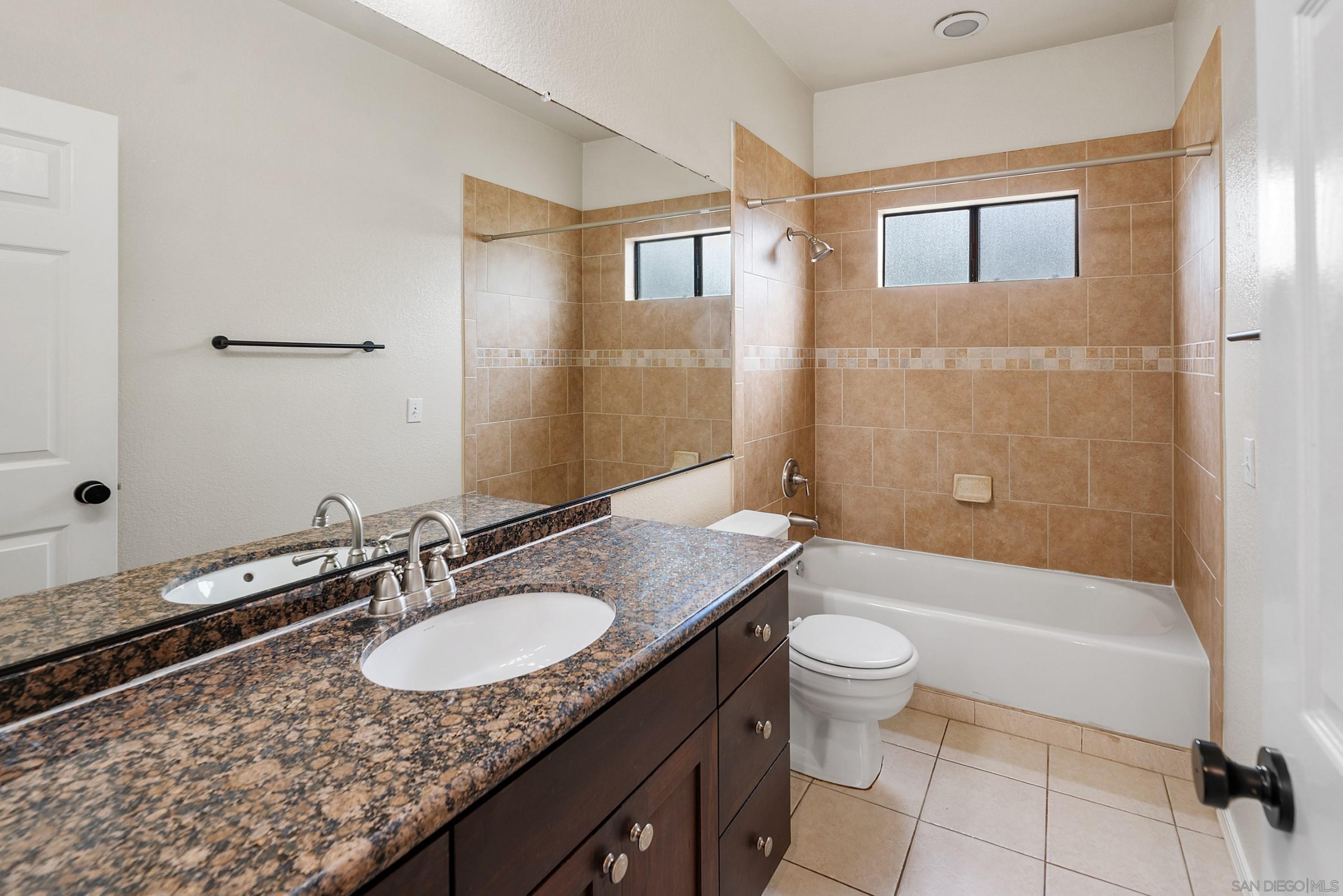 Detail Gallery Image 25 of 45 For 16232  Avenida Venusto  #B,  San Diego,  CA 92128 - 3 Beds | 2 Baths