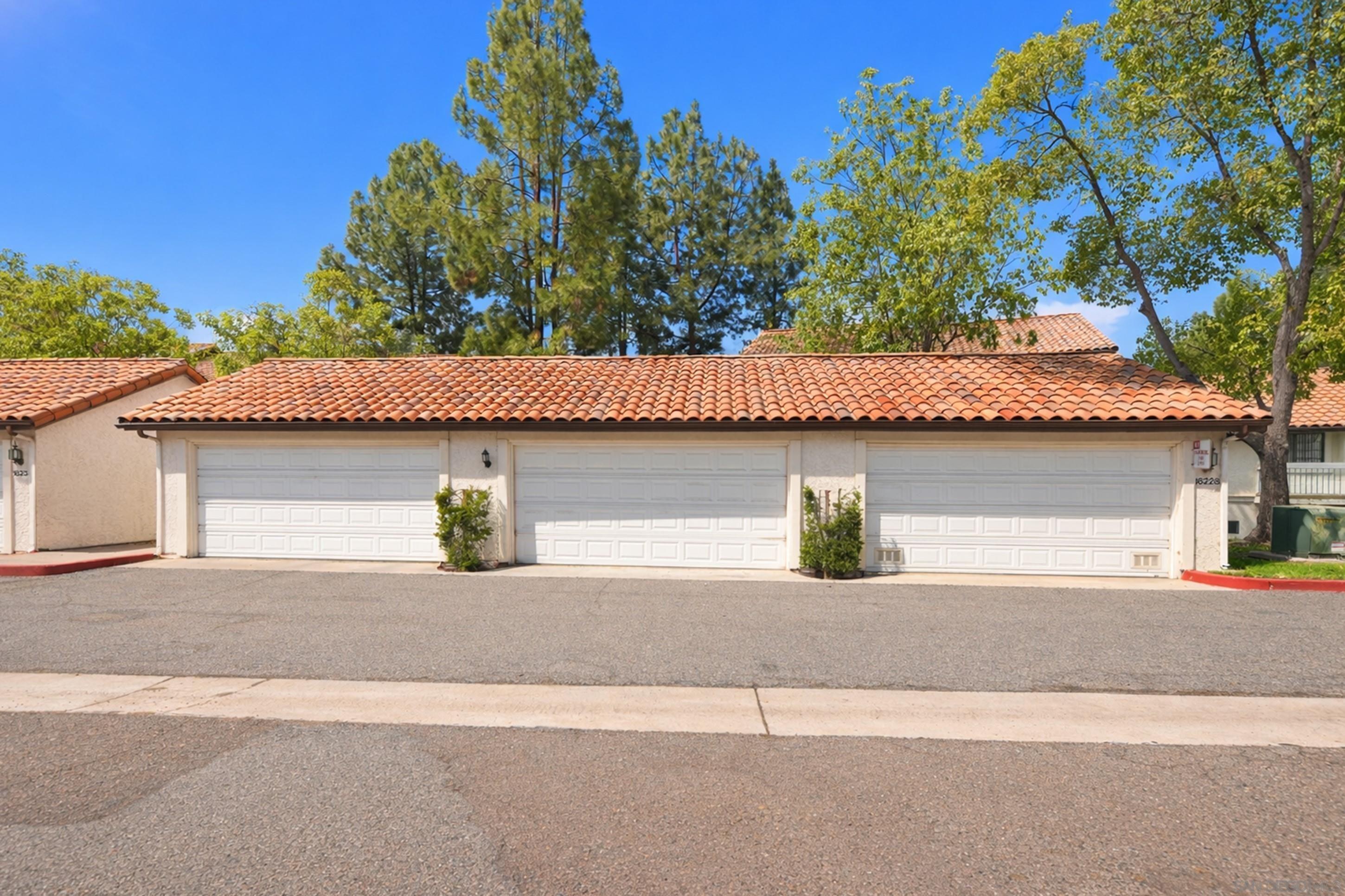 Detail Gallery Image 34 of 45 For 16232  Avenida Venusto  #B,  San Diego,  CA 92128 - 3 Beds | 2 Baths