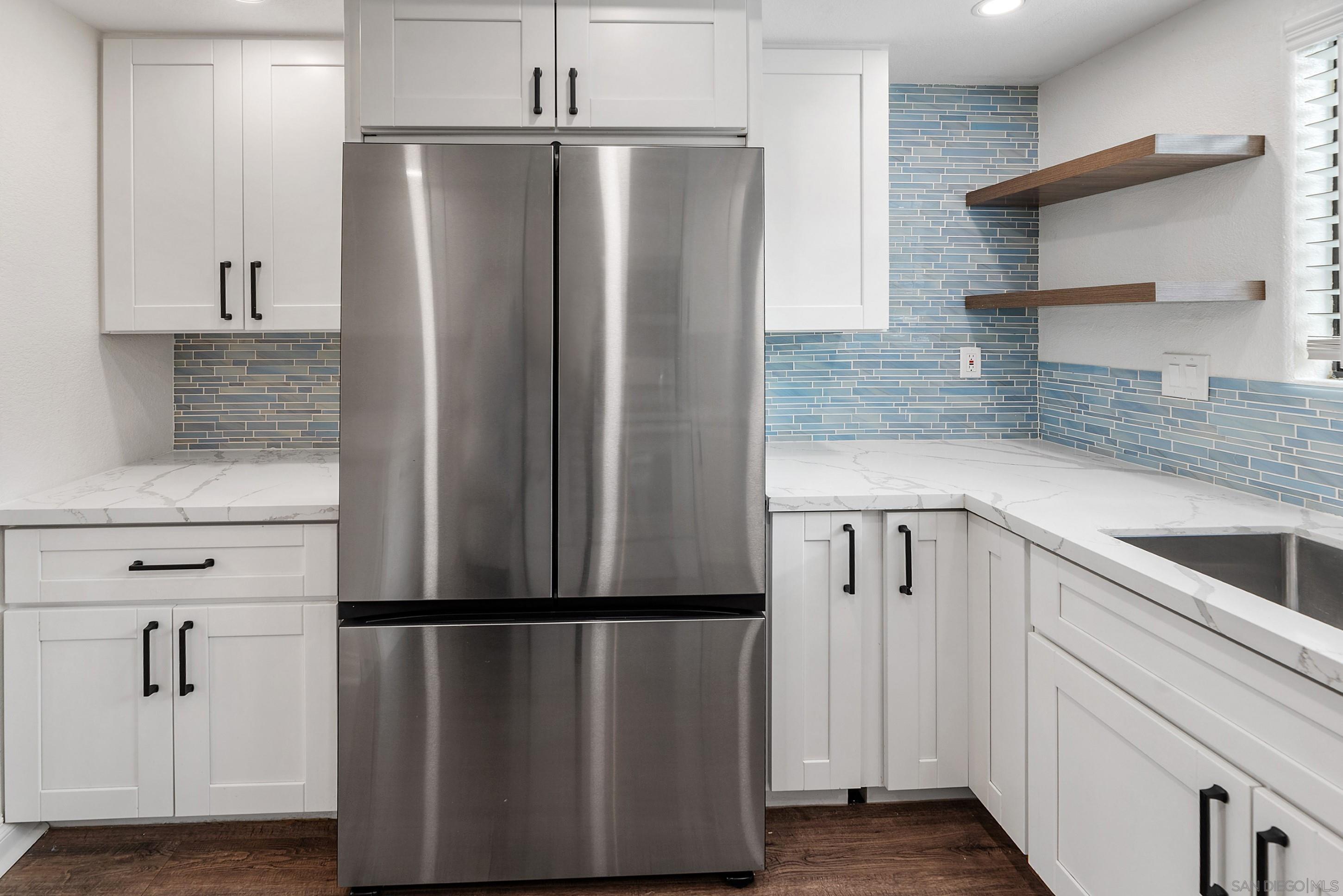 Detail Gallery Image 9 of 45 For 16232  Avenida Venusto  #B,  San Diego,  CA 92128 - 3 Beds | 2 Baths