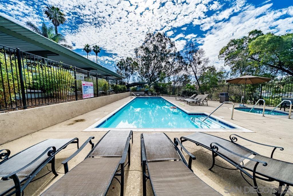 Detail Gallery Image 4 of 16 For 3625  Ash  #14,  San Diego,  CA 92105 - 2 Beds | 2 Baths