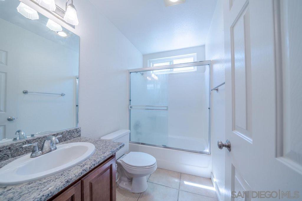 Detail Gallery Image 9 of 16 For 3625  Ash  #14,  San Diego,  CA 92105 - 2 Beds | 2 Baths