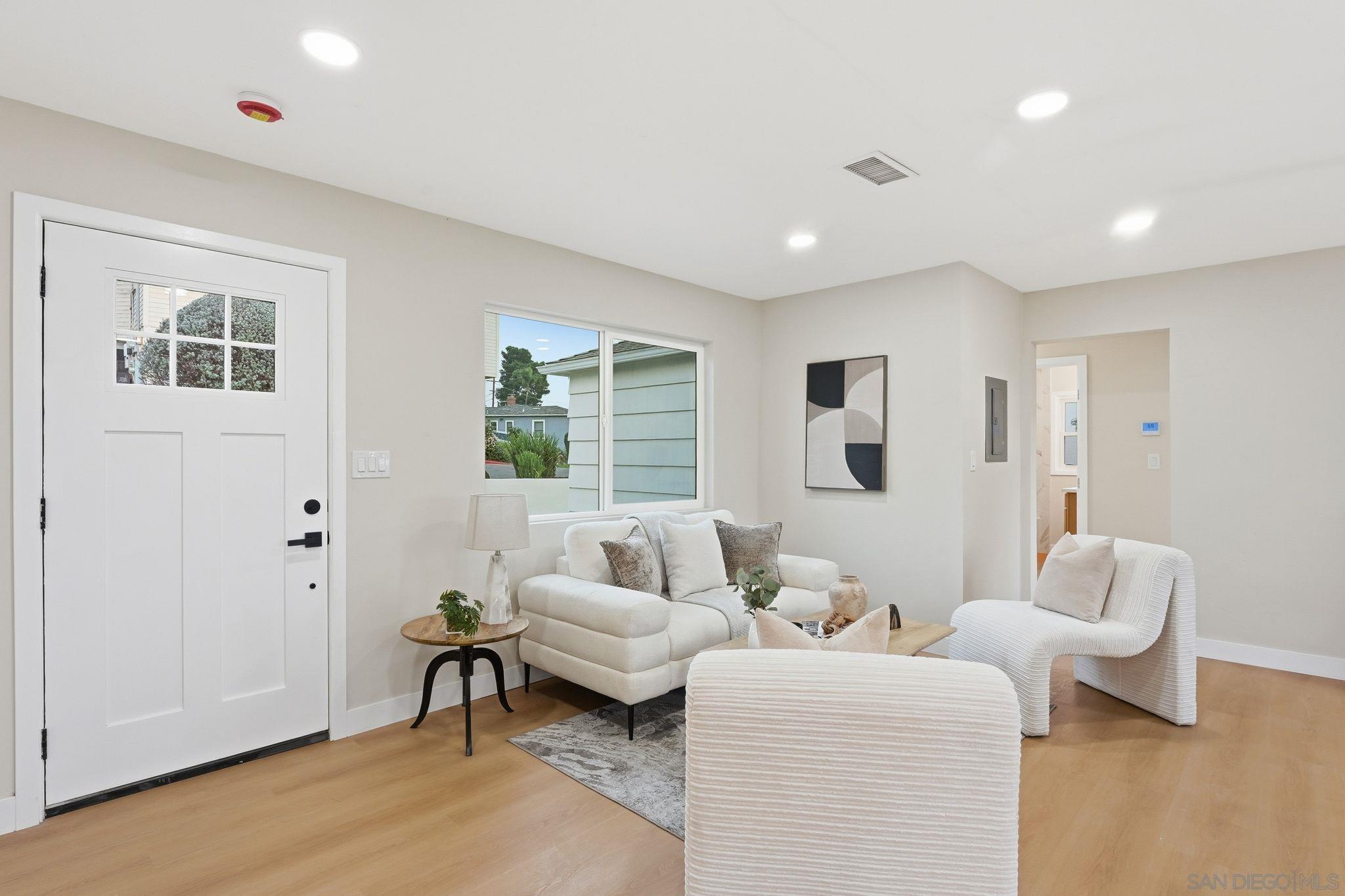 Detail Gallery Image 4 of 60 For 4800  Lee Ave, La Mesa,  CA 91942 - 4 Beds | 3 Baths