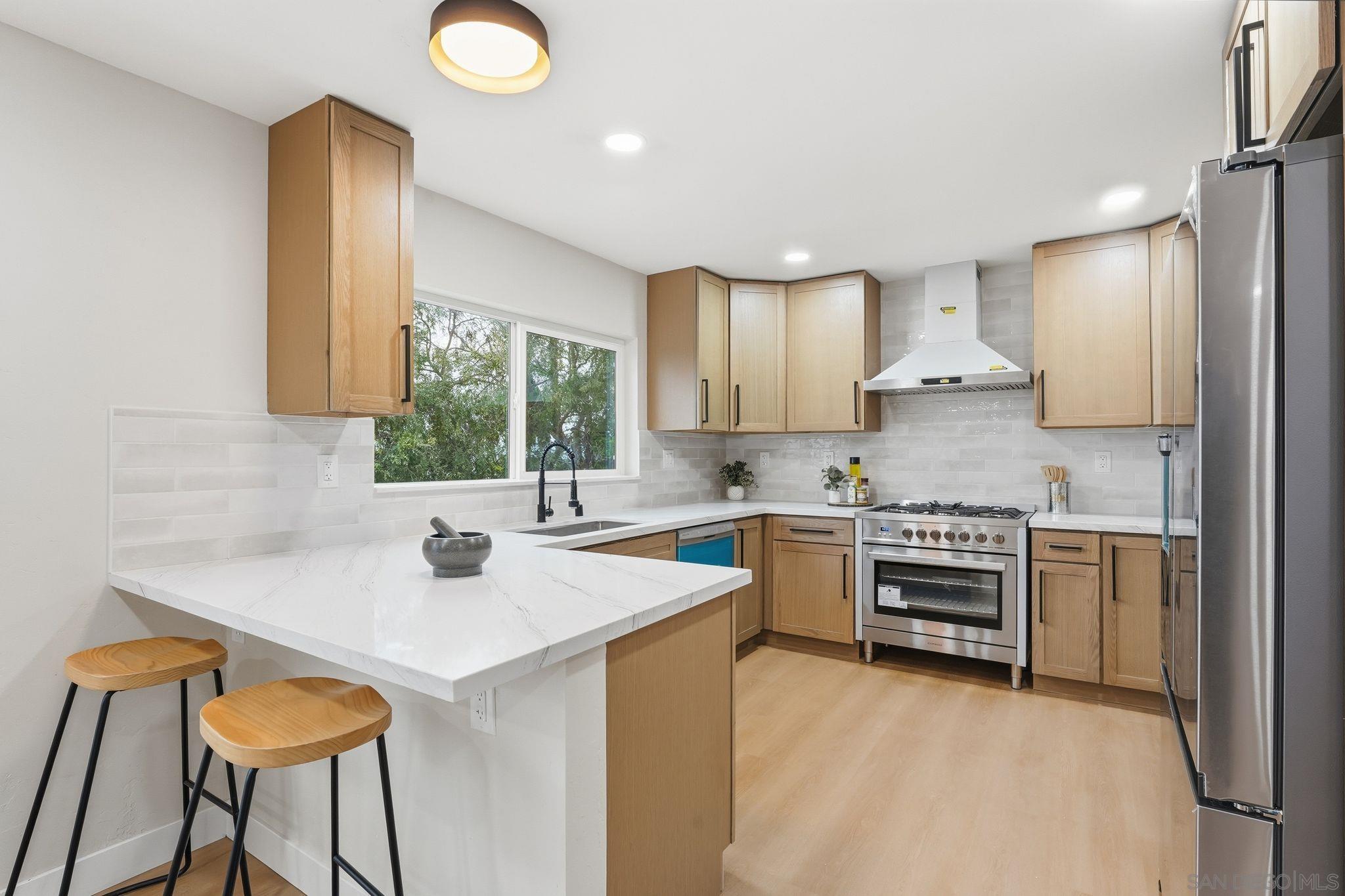 Detail Gallery Image 7 of 60 For 4800  Lee Ave, La Mesa,  CA 91942 - 4 Beds | 3 Baths