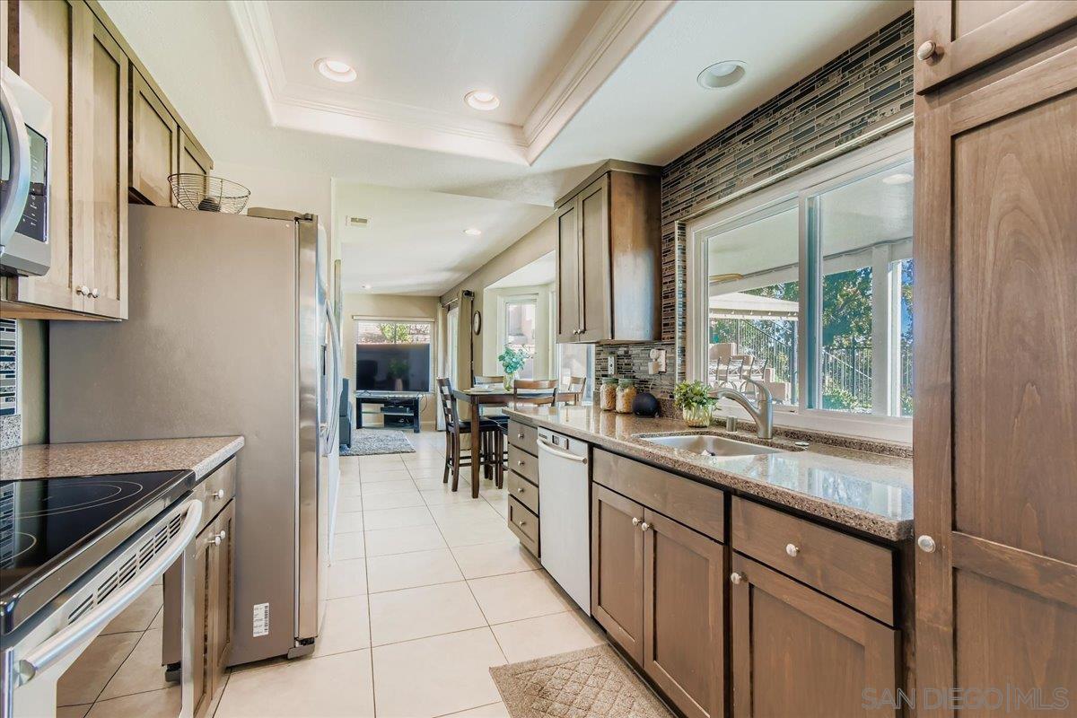 Detail Gallery Image 12 of 47 For 11729  Petirrojo Ct, San Diego,  CA 92124 - 4 Beds | 2/1 Baths