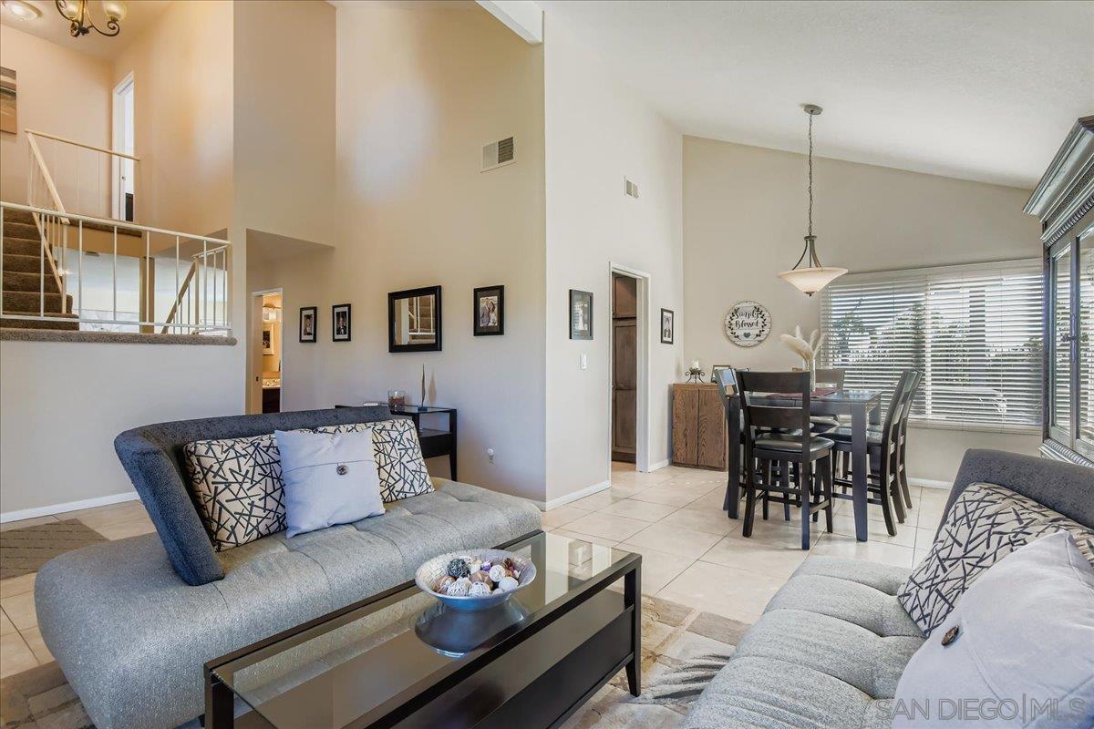 Detail Gallery Image 9 of 47 For 11729  Petirrojo Ct, San Diego,  CA 92124 - 4 Beds | 2/1 Baths