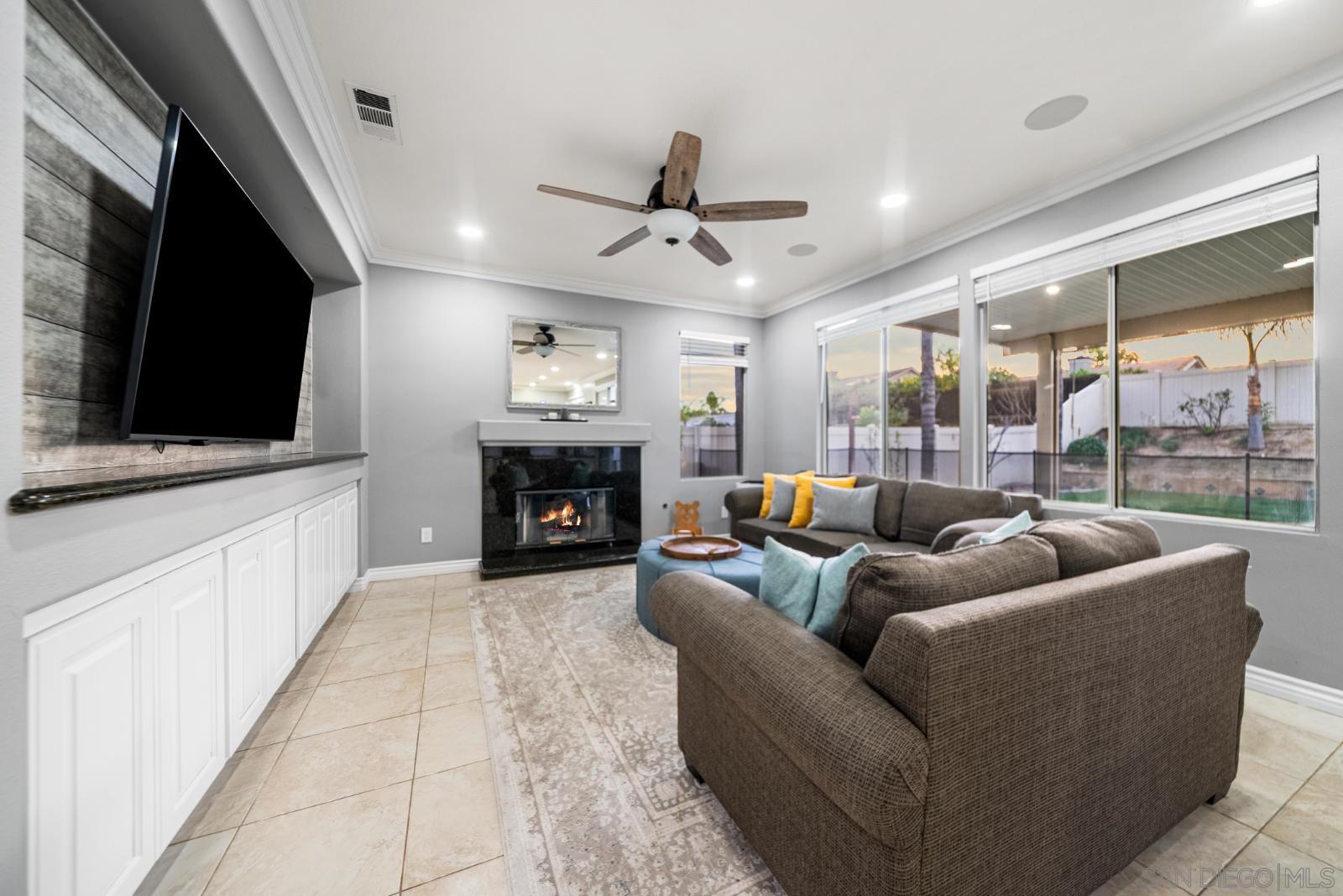 Detail Gallery Image 4 of 35 For 40597  Symphony Park Ln, Murrieta,  CA 92562 - 4 Beds | 3 Baths