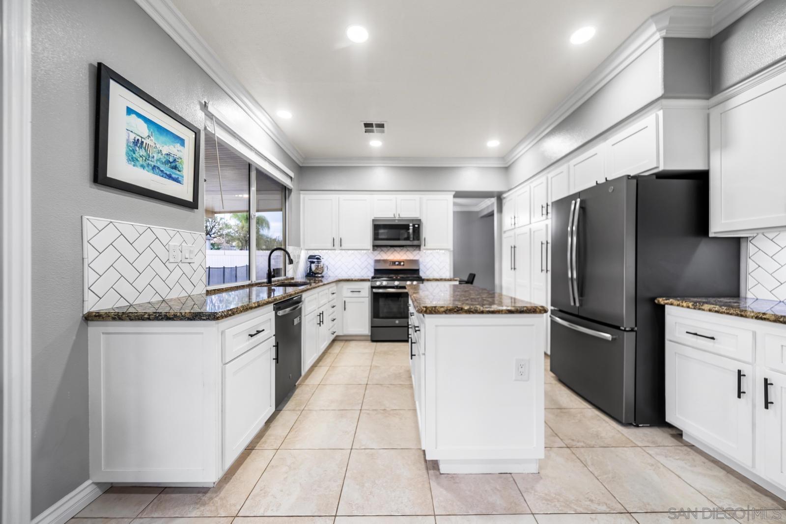 Detail Gallery Image 7 of 35 For 40597  Symphony Park Ln, Murrieta,  CA 92562 - 4 Beds | 3 Baths