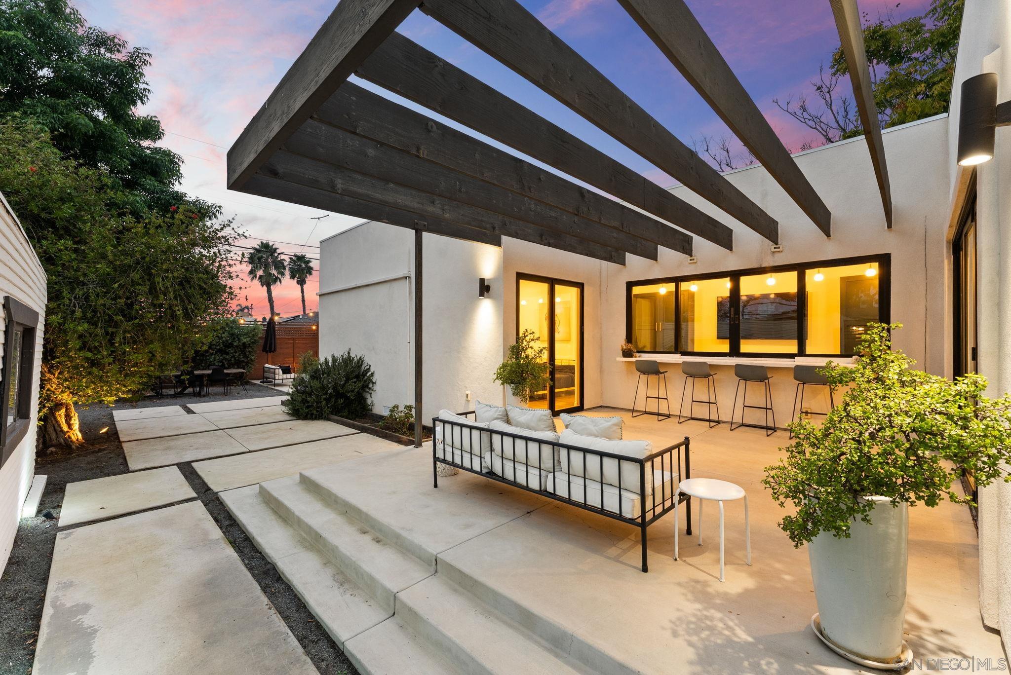 Detail Gallery Image 3 of 34 For 4944  35th St, San Diego,  CA 92116 - 3 Beds | 2 Baths