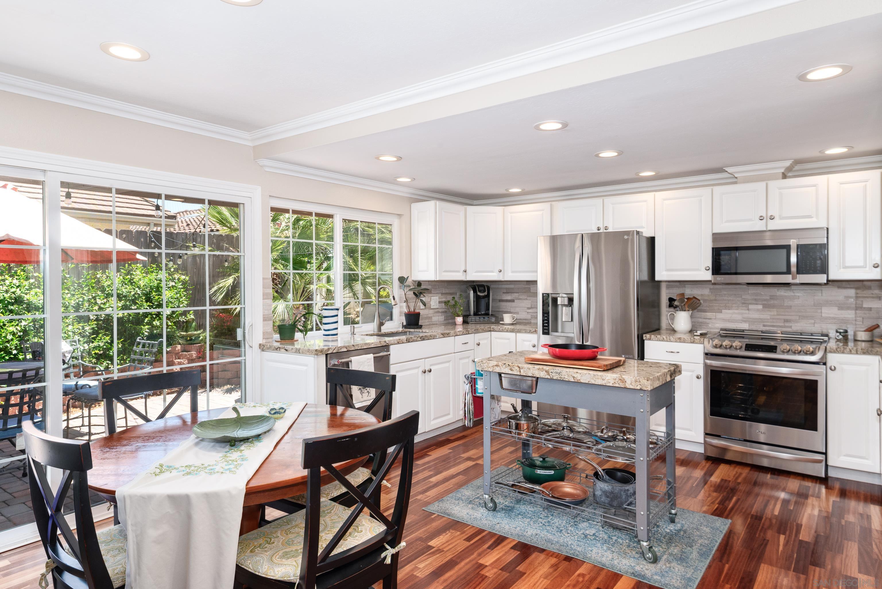 Detail Gallery Image 12 of 31 For 17525  Plaza Gitana, San Diego,  CA 92128 - 2 Beds | 2 Baths