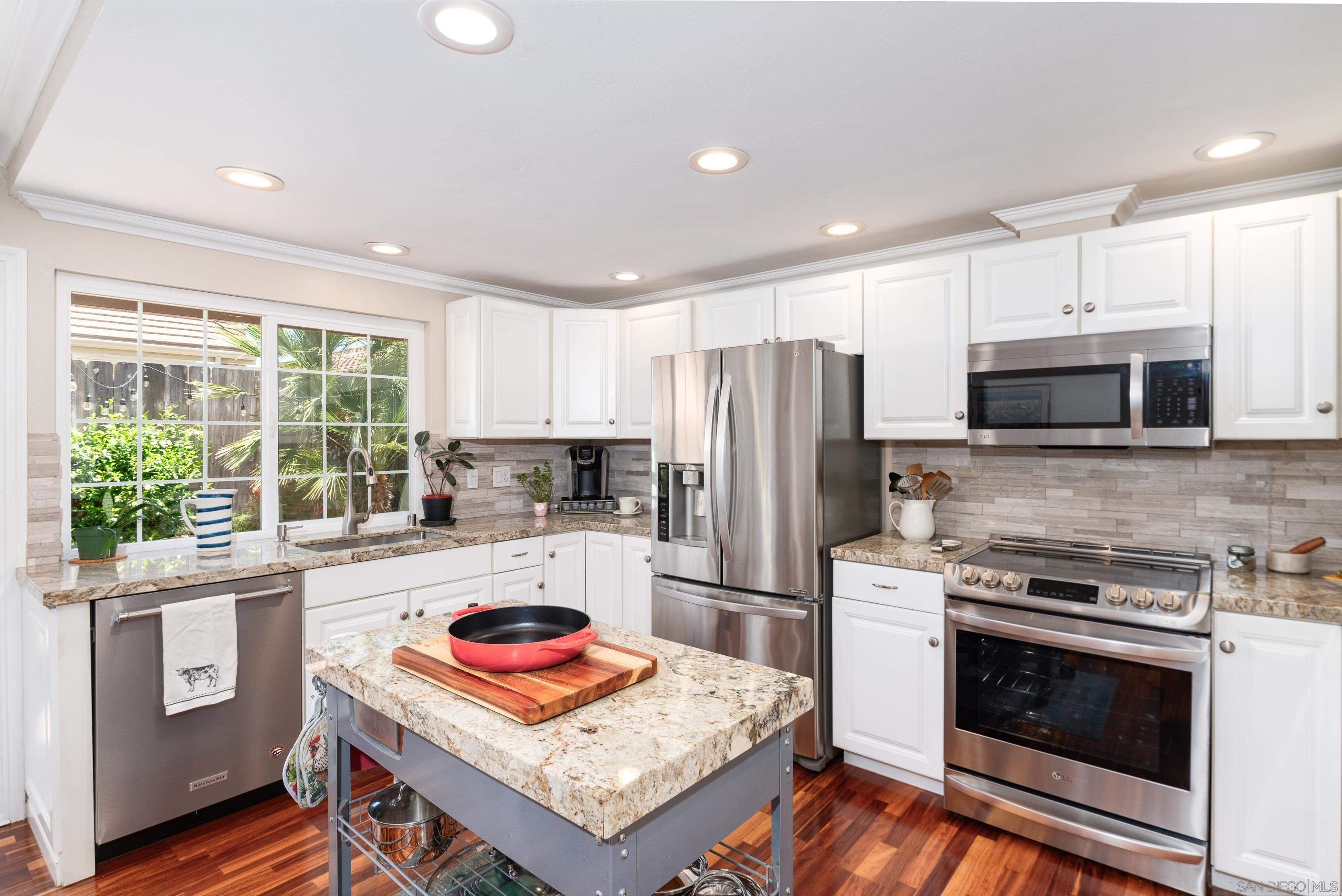 Detail Gallery Image 14 of 31 For 17525  Plaza Gitana, San Diego,  CA 92128 - 2 Beds | 2 Baths