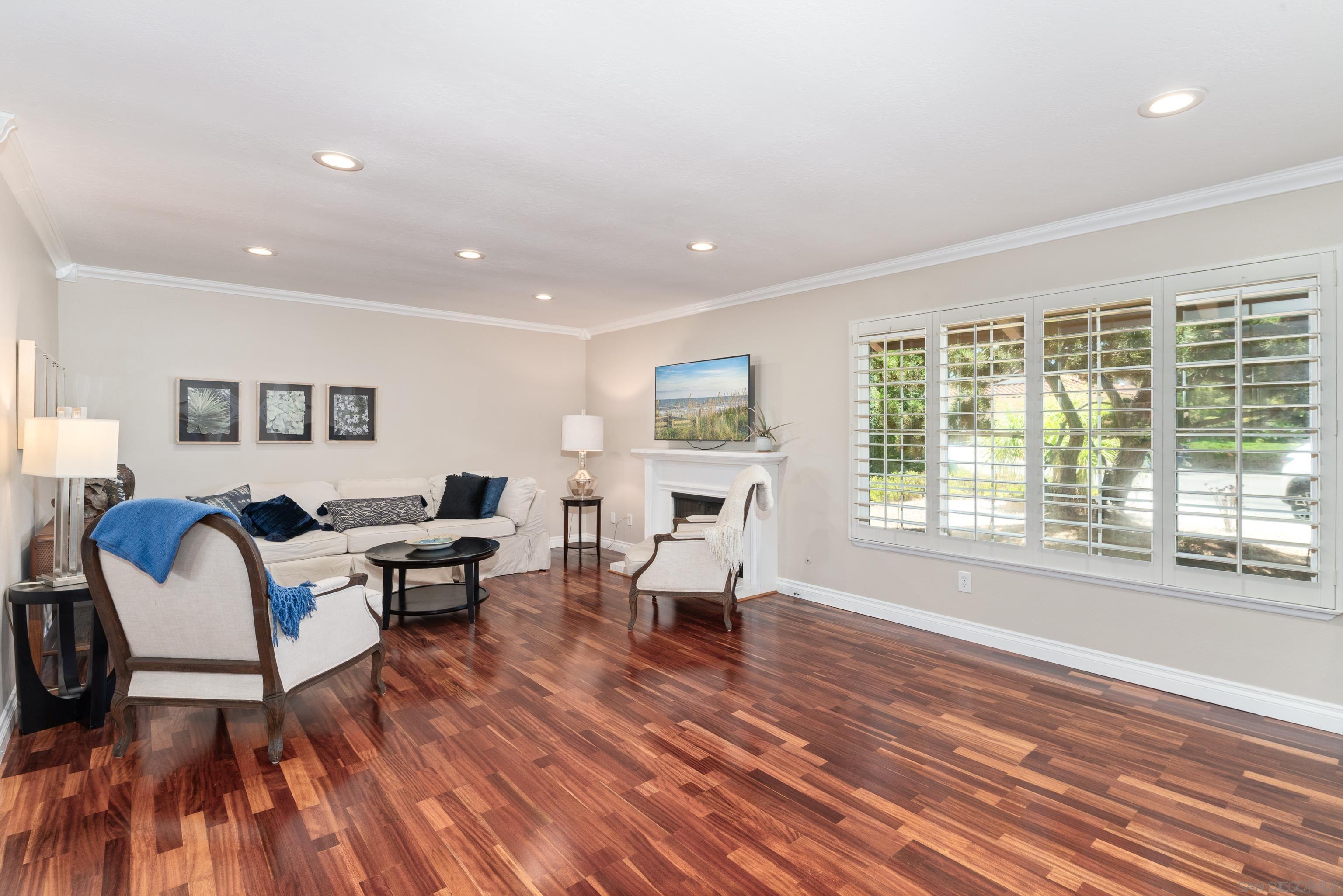 Detail Gallery Image 5 of 31 For 17525  Plaza Gitana, San Diego,  CA 92128 - 2 Beds | 2 Baths