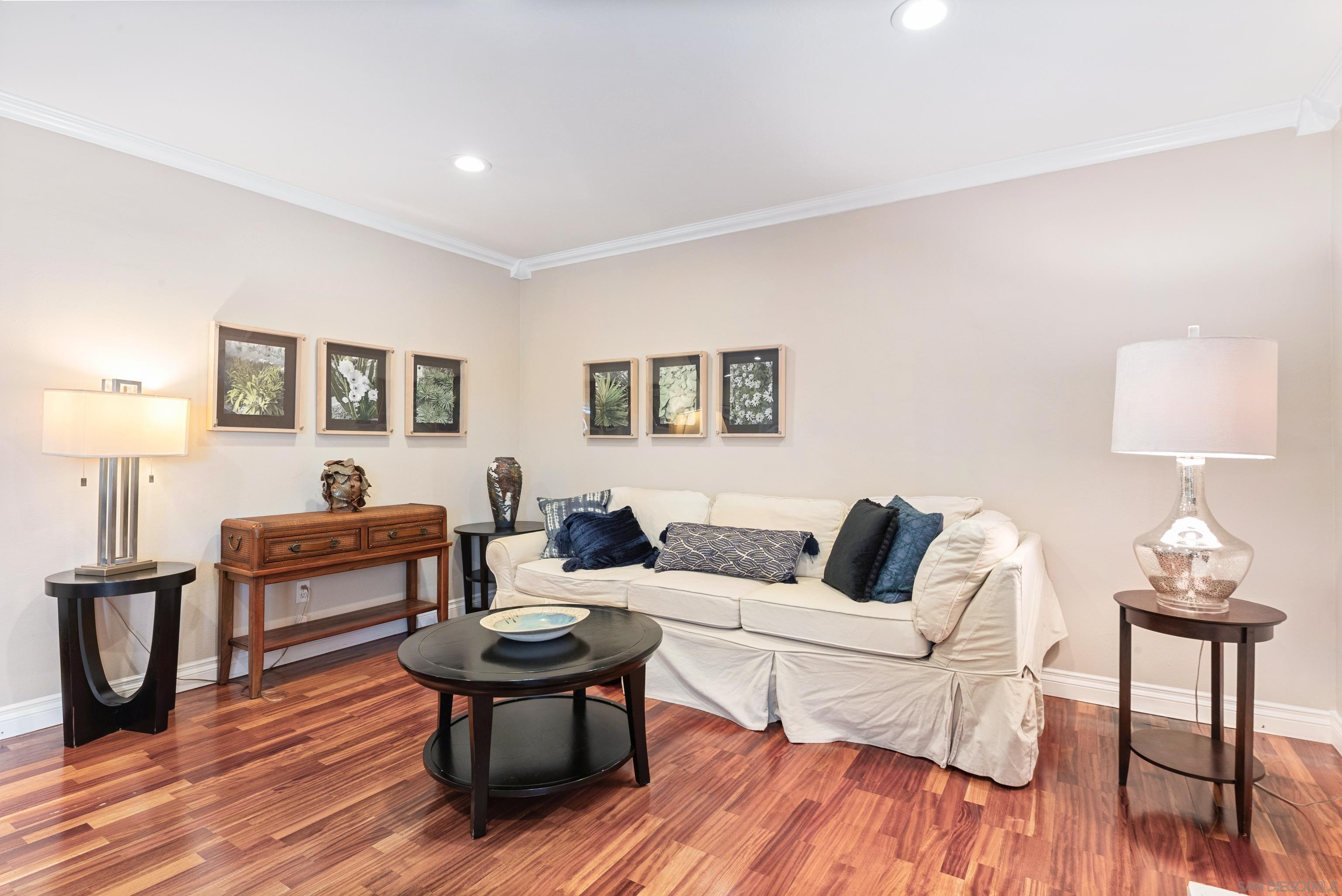 Detail Gallery Image 6 of 31 For 17525  Plaza Gitana, San Diego,  CA 92128 - 2 Beds | 2 Baths