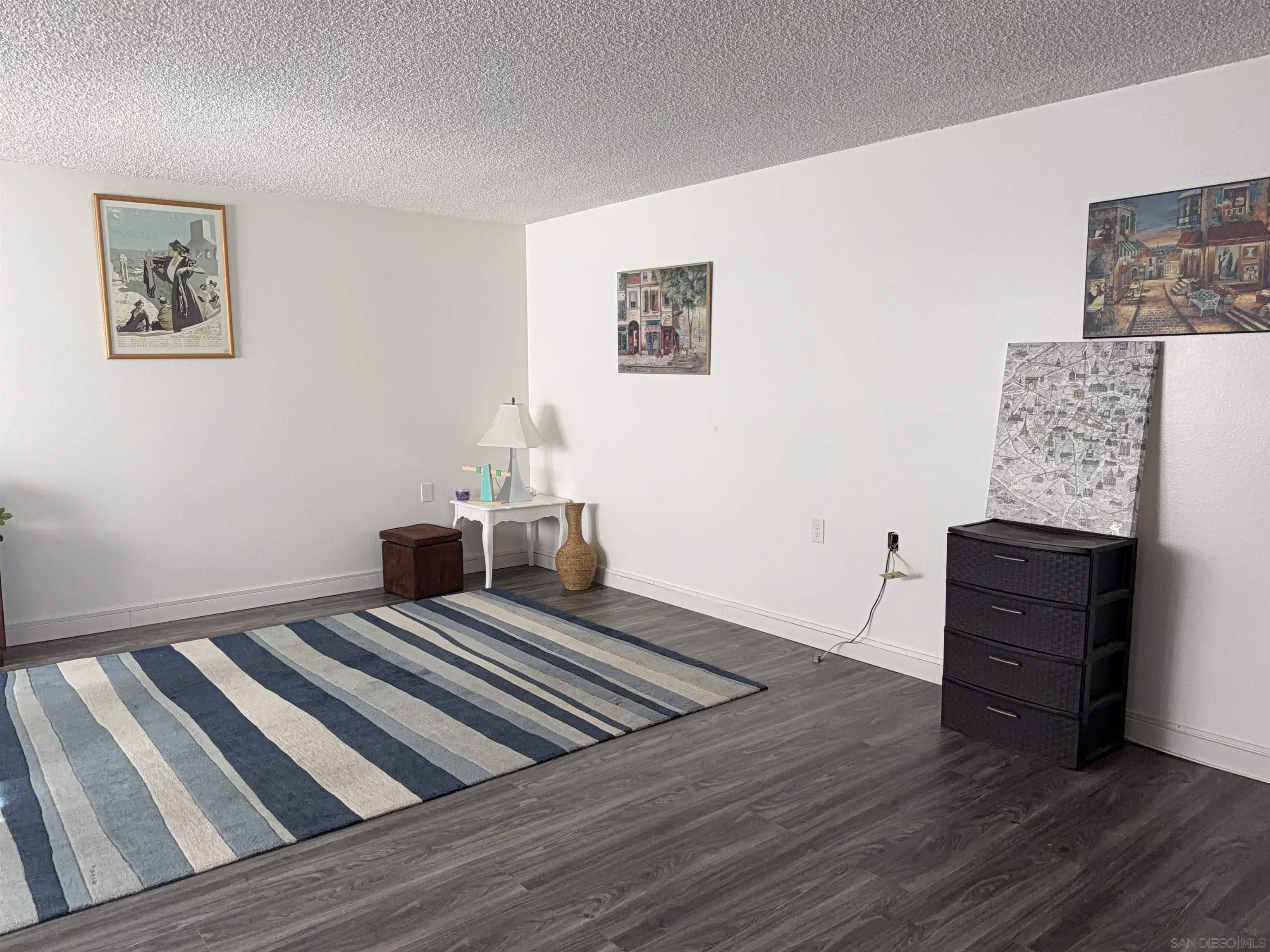 Detail Gallery Image 3 of 9 For 243  Calle Aragon, Laguna Hills,  CA 92637 - 2 Beds | 1 Baths