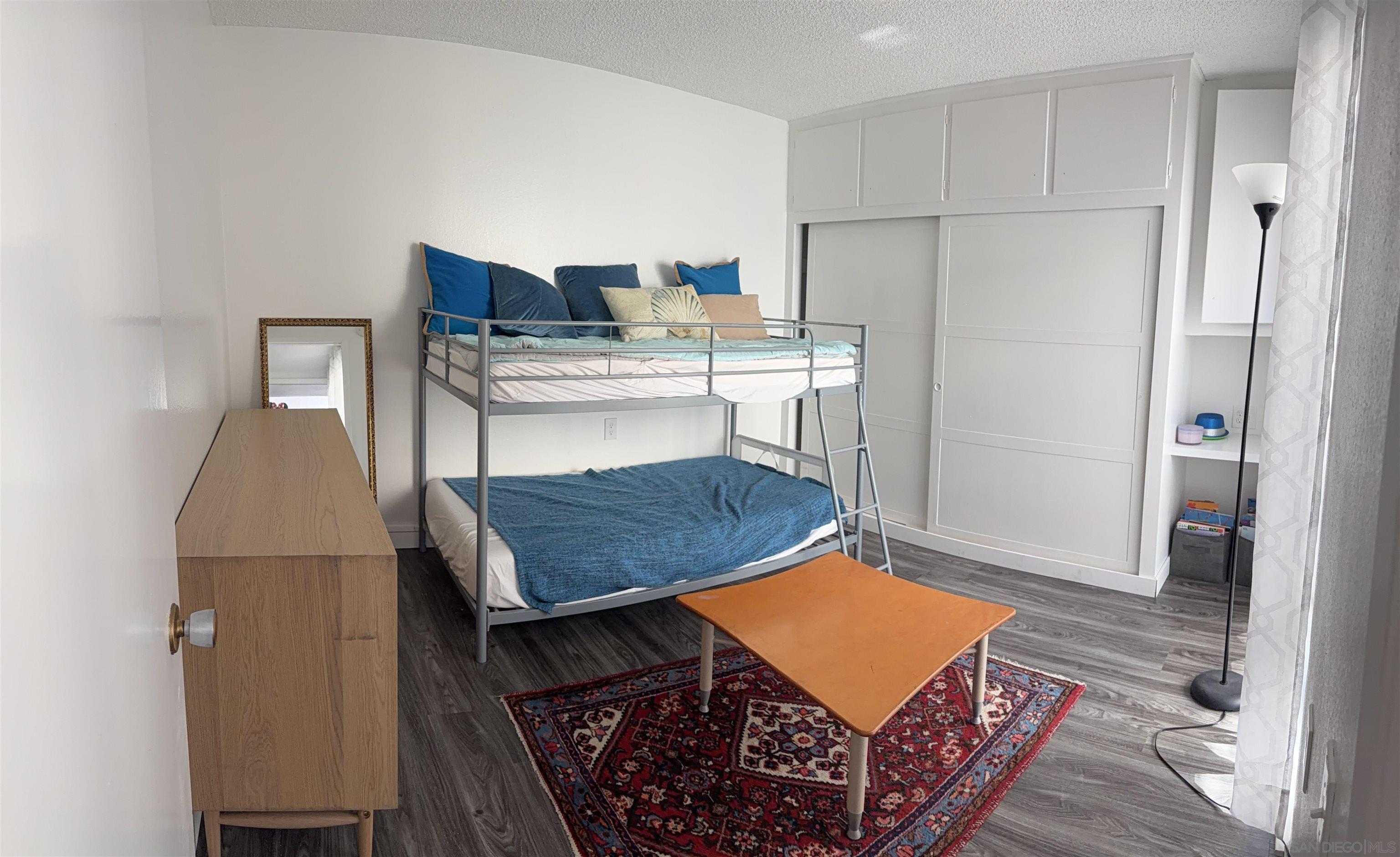 Detail Gallery Image 5 of 9 For 243  Calle Aragon, Laguna Hills,  CA 92637 - 2 Beds | 1 Baths