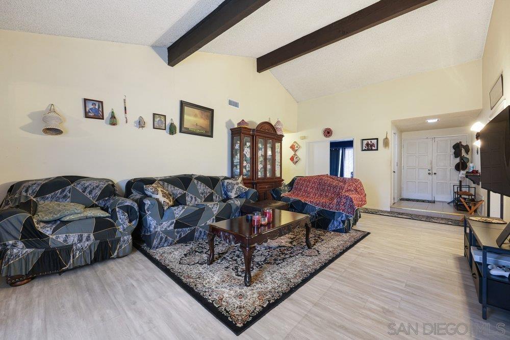 Detail Gallery Image 2 of 14 For 1050  Armacost Rd., San Diego,  CA 92114 - 3 Beds | 2 Baths