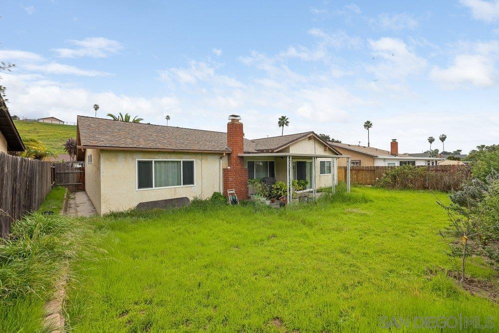 Detail Gallery Image 13 of 14 For 1050  Armacost Rd., San Diego,  CA 92114 - 3 Beds | 2 Baths