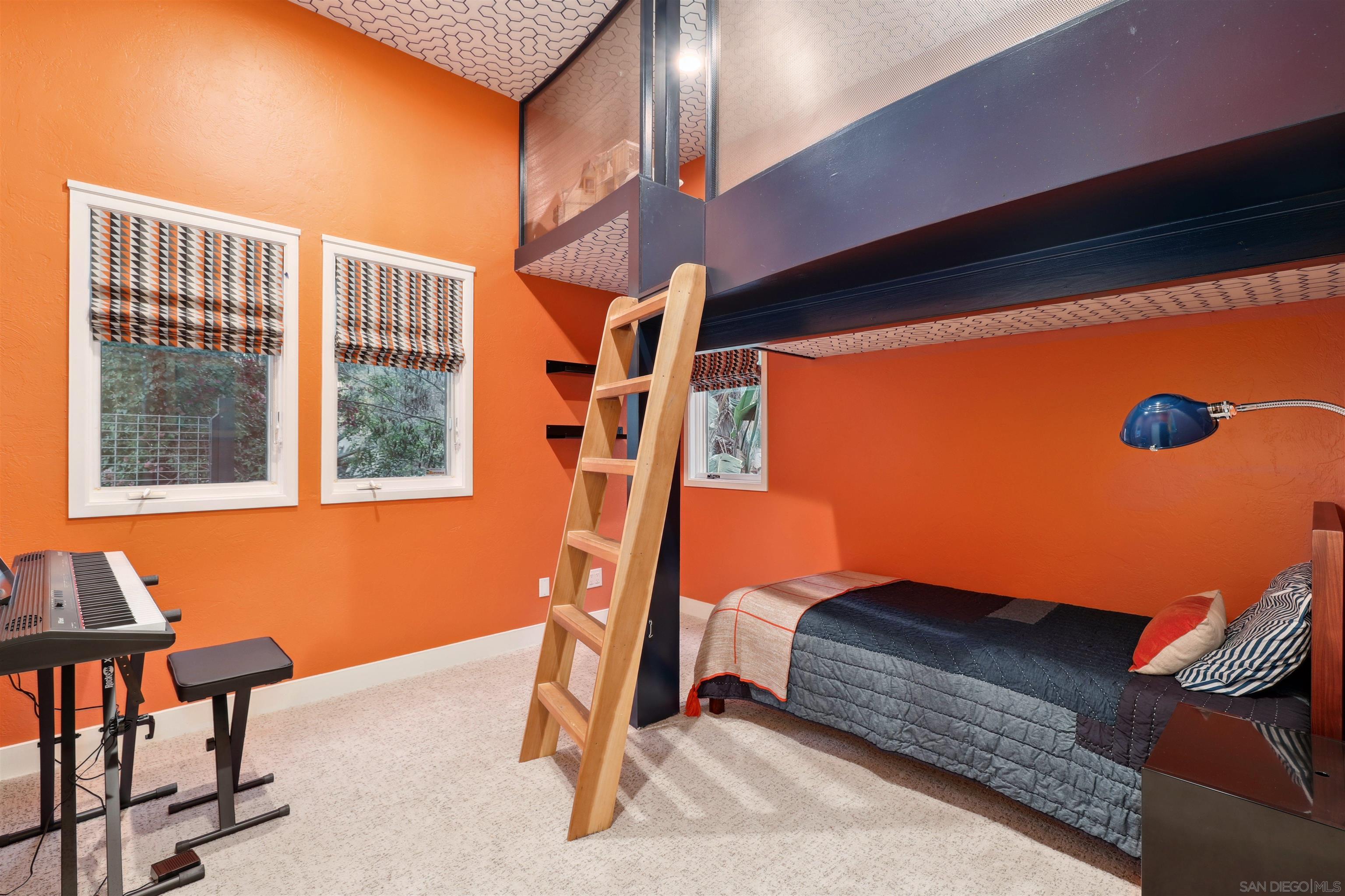 Detail Gallery Image 26 of 34 For 4525-27  Conrad Drive, La Mesa,  CA 91941 - 6 Beds | 4 Baths