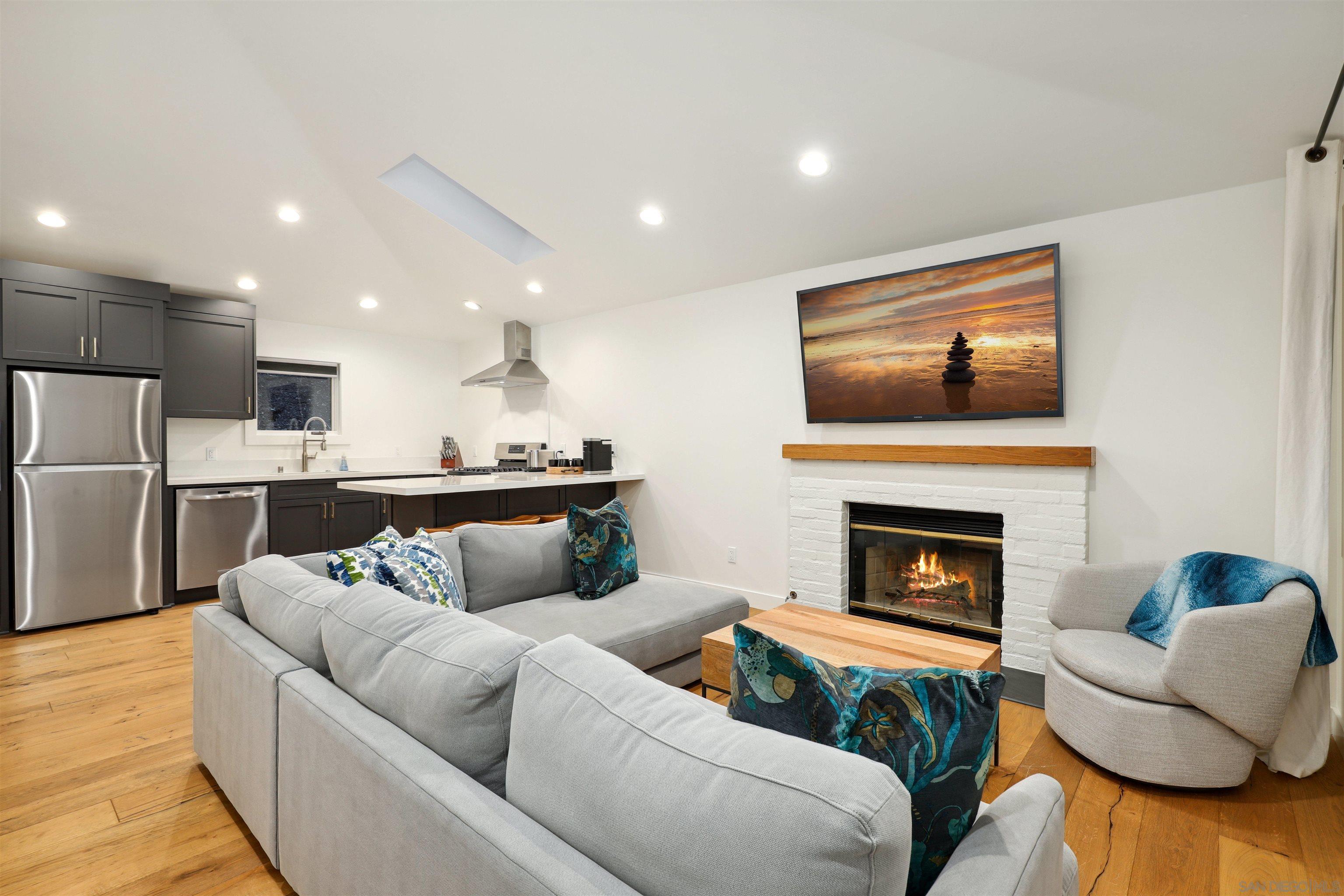 Detail Gallery Image 28 of 34 For 4525-27  Conrad Drive, La Mesa,  CA 91941 - 6 Beds | 4 Baths