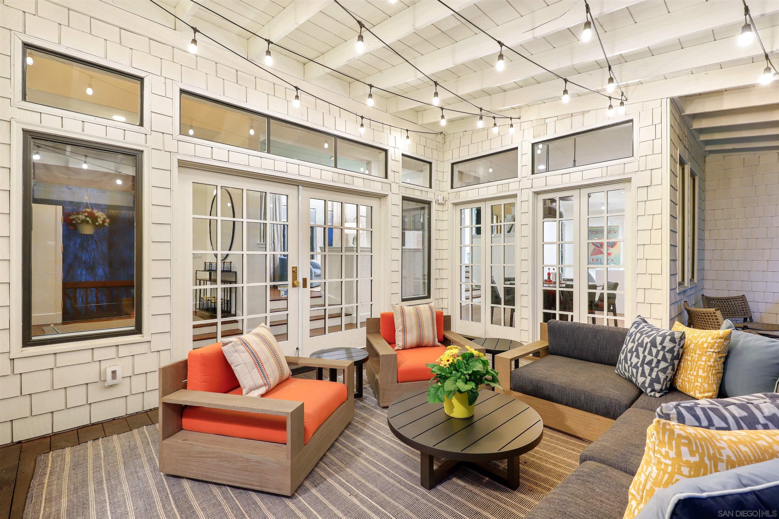 Detail Gallery Image 6 of 34 For 4525-27  Conrad Drive, La Mesa,  CA 91941 - 6 Beds | 4 Baths