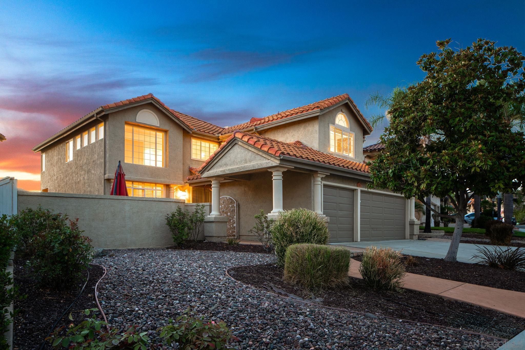 Detail Gallery Image 2 of 52 For 18106  Chieftain Ct, San Diego,  CA 92127 - 4 Beds | 3 Baths