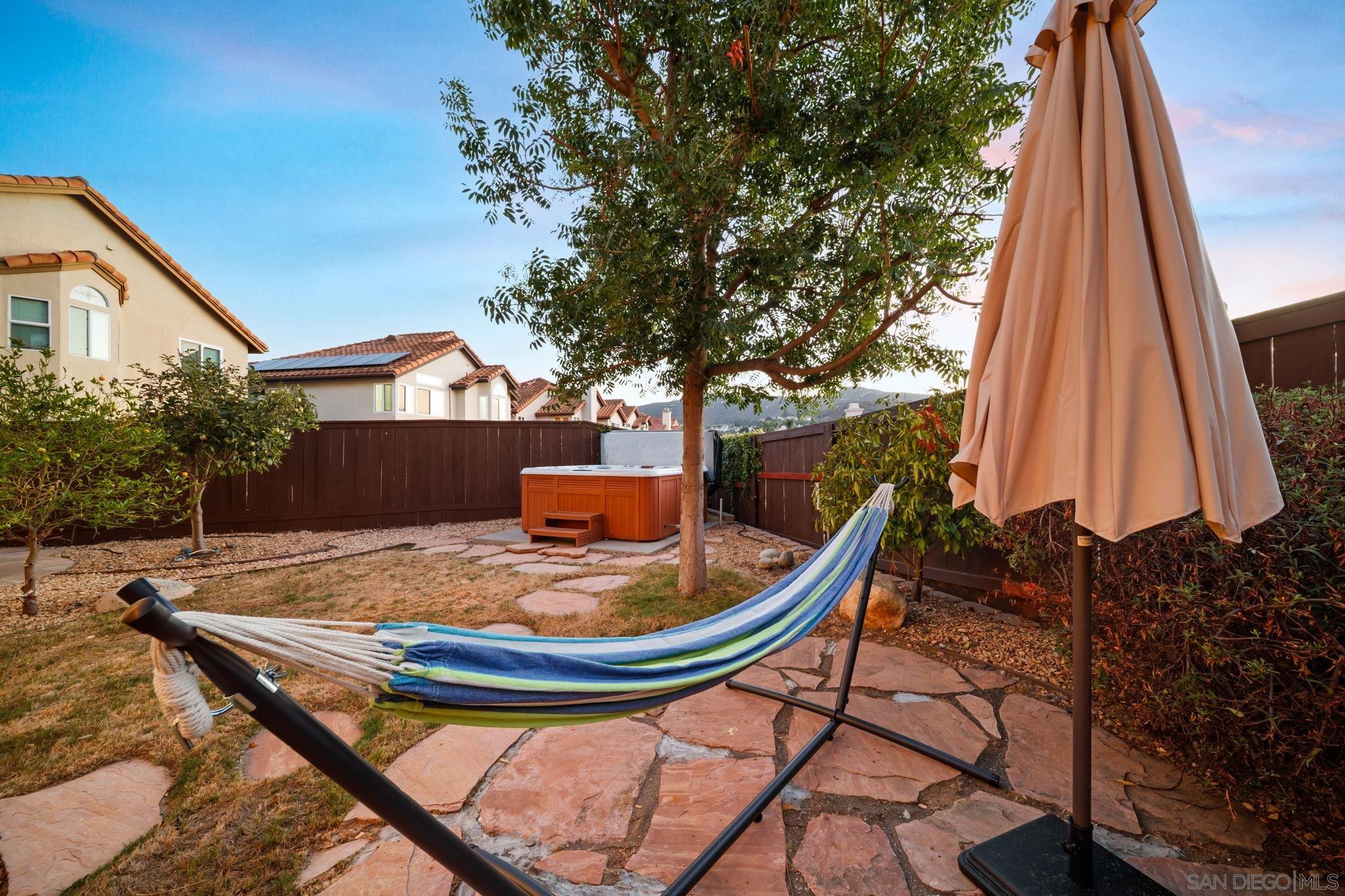 Detail Gallery Image 11 of 52 For 18106  Chieftain Ct, San Diego,  CA 92127 - 4 Beds | 3 Baths