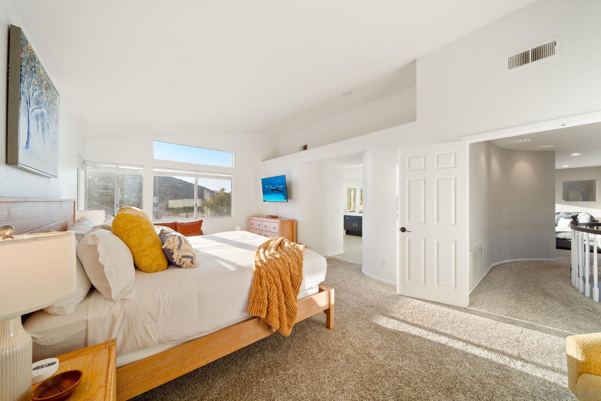 Detail Gallery Image 33 of 52 For 18106  Chieftain Ct, San Diego,  CA 92127 - 4 Beds | 3 Baths