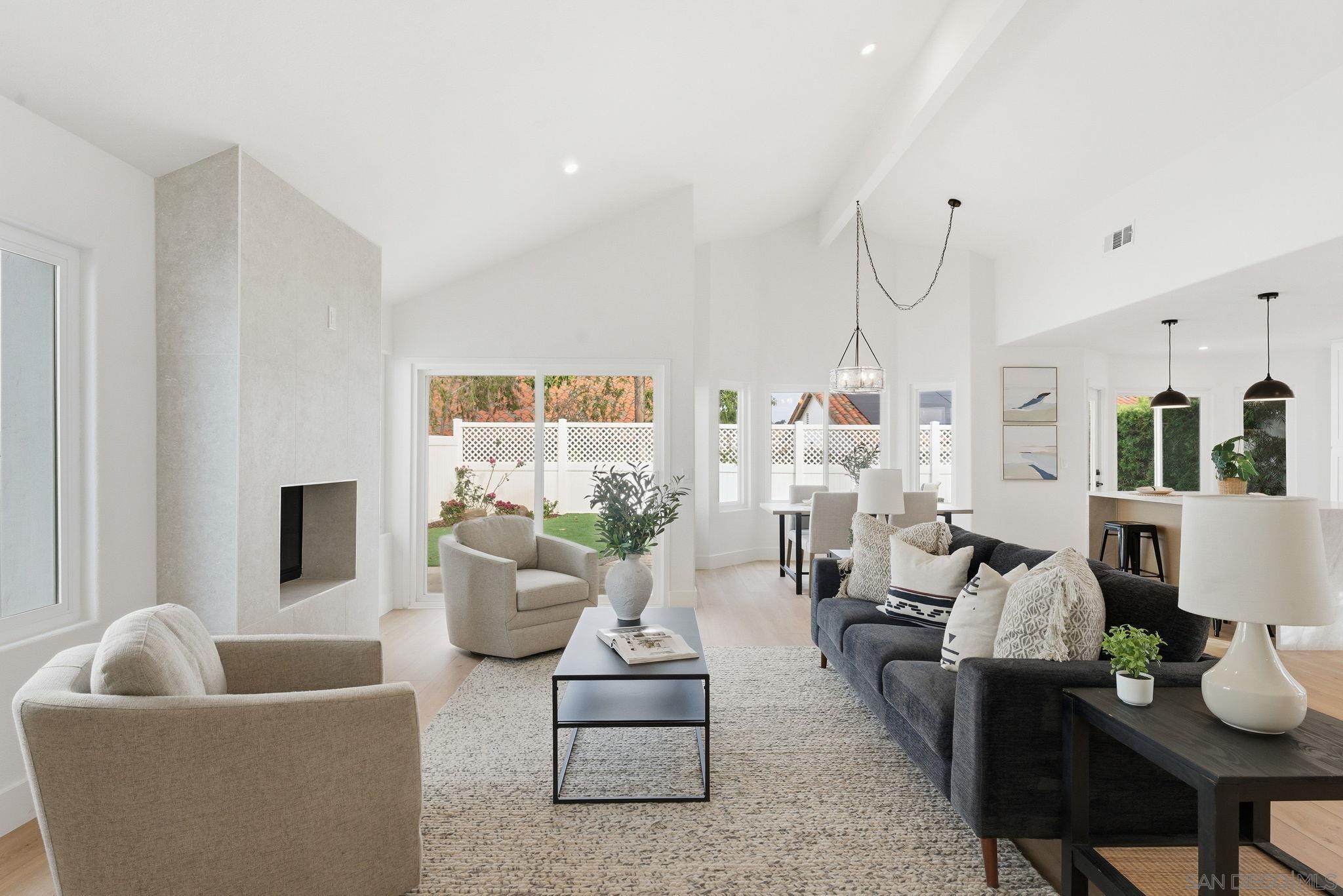 Detail Gallery Image 5 of 31 For 4744  Agora Way, Oceanside,  CA 92056 - 2 Beds | 2 Baths