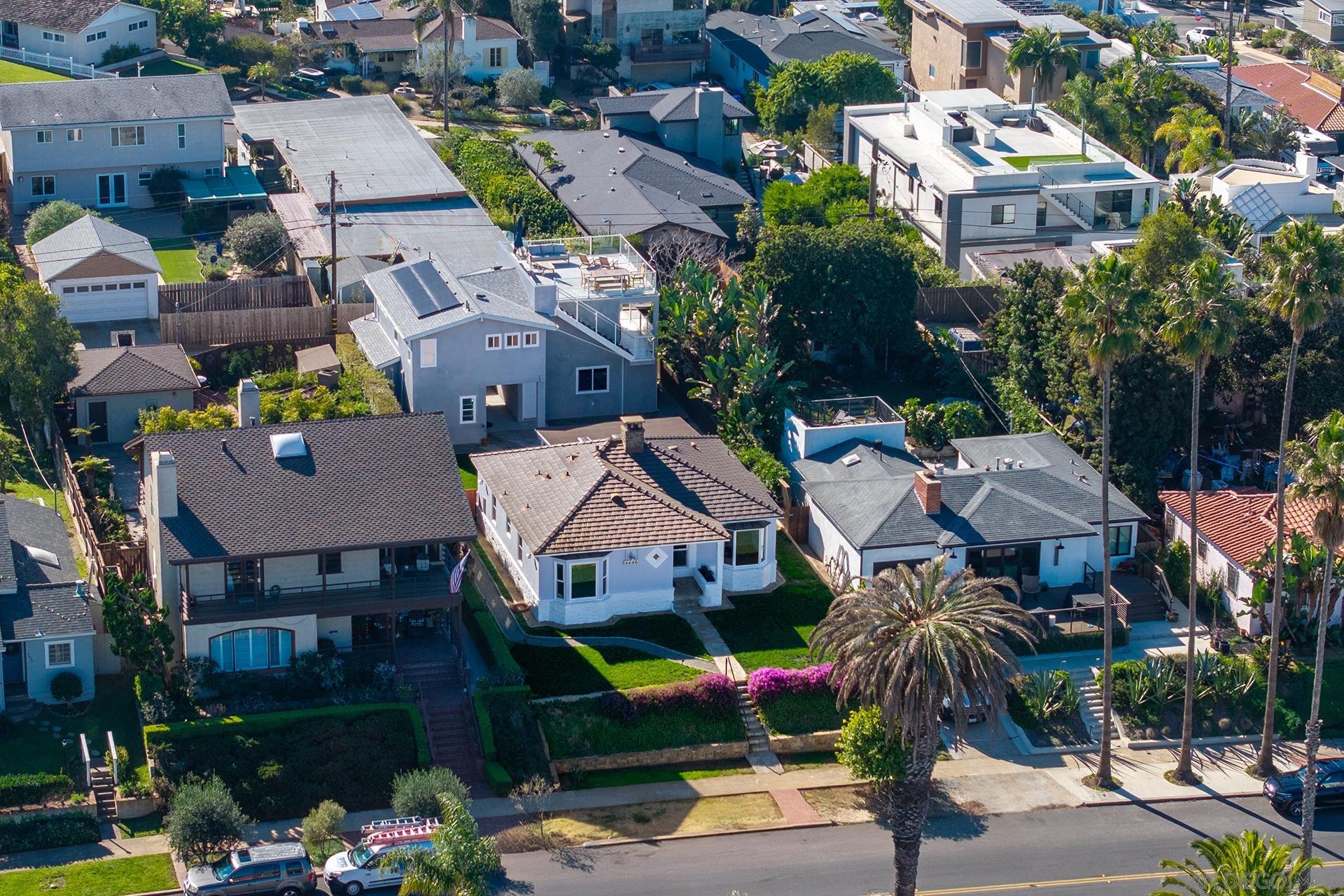 Detail Gallery Image 6 of 75 For 4445  Coronado Avenue, San Diego,  CA 92107 - 6 Beds | 2/1 Baths