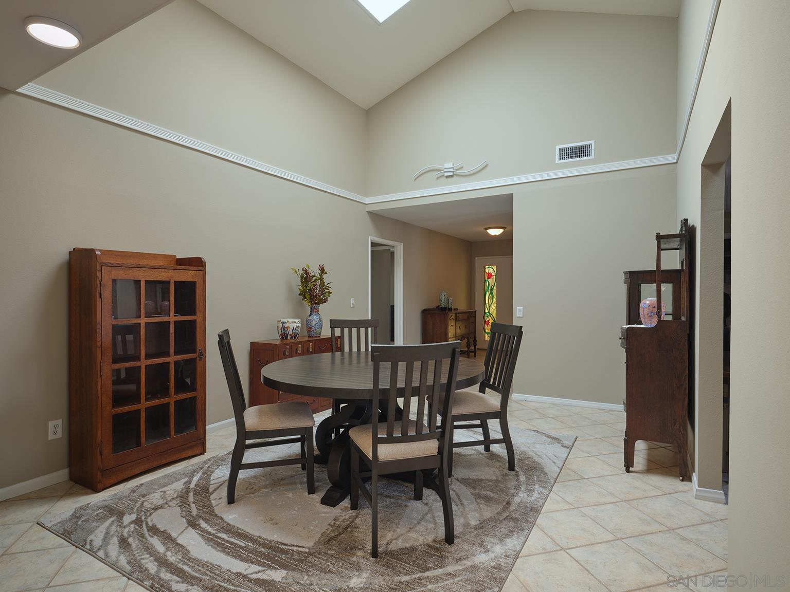 Detail Gallery Image 17 of 45 For 7949  Deerfield St, San Diego,  CA 92120 - 3 Beds | 2 Baths