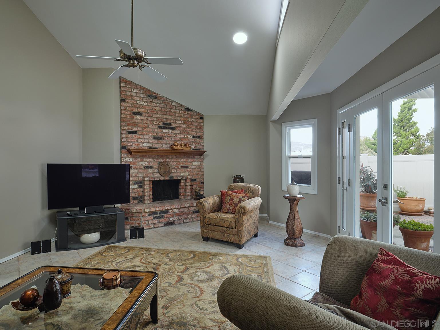 Detail Gallery Image 10 of 45 For 7949  Deerfield St, San Diego,  CA 92120 - 3 Beds | 2 Baths