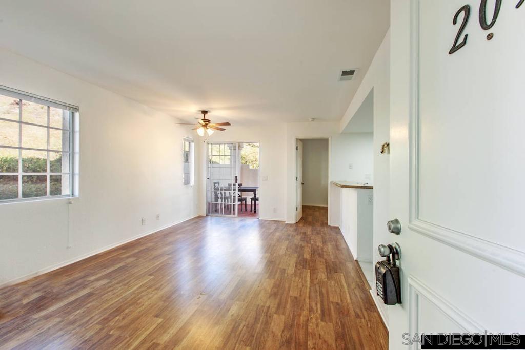 Detail Gallery Image 2 of 25 For 757  Eastshore Ter  209, Chula Vista,  CA 91913 - 2 Beds | 2 Baths